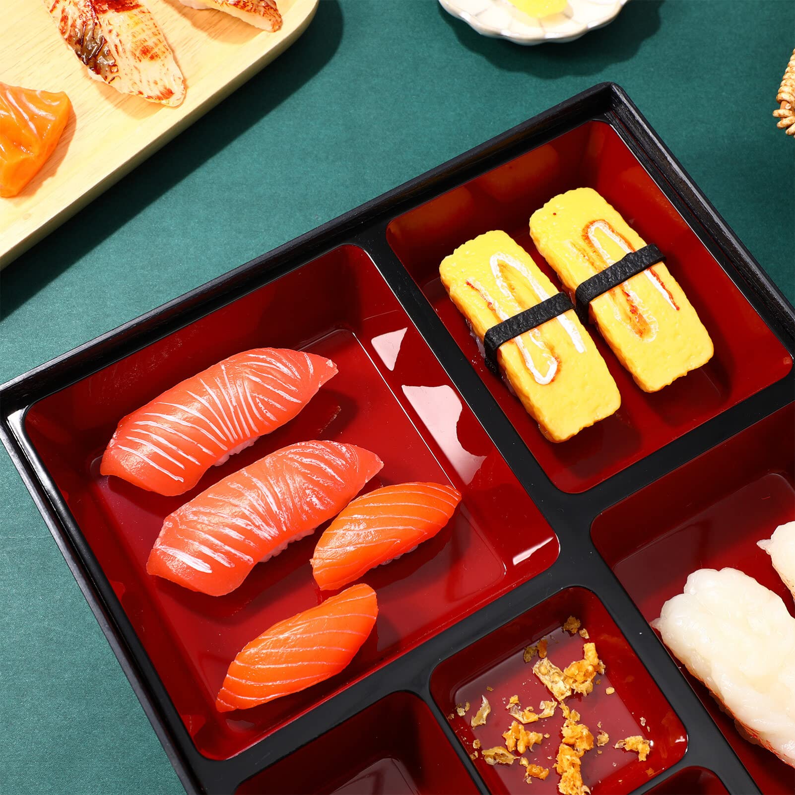 Cabilock Japanese Sushi Bento Box - Plastic Food Storage Container with Lid for Sushi, Candy, Snacks - Perfect for Restaurants, Home, Office & Picnics