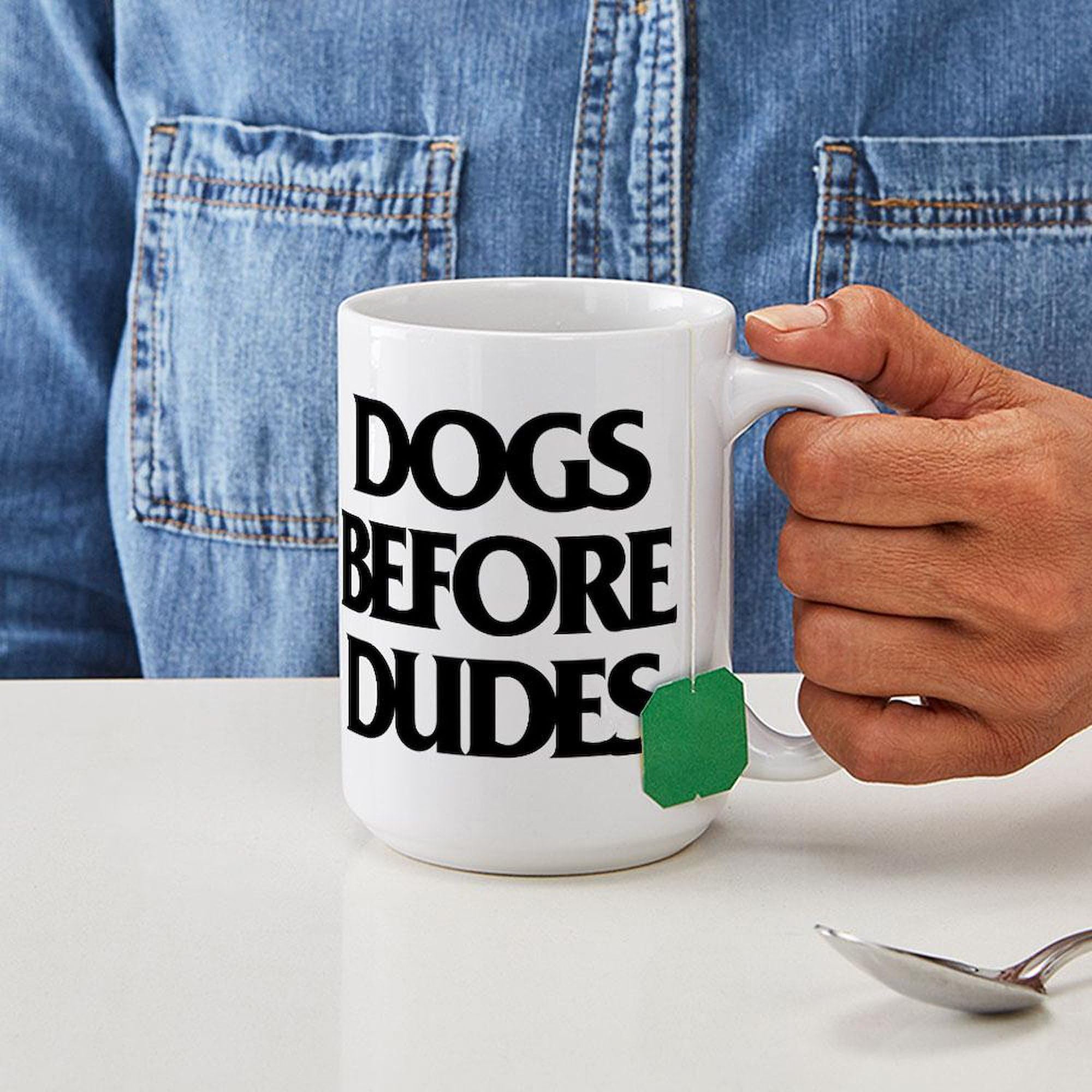 Dogs Before Dudes 15 oz Ceramic Coffee Mug (444ml) - Funny Dog Lover Gift for Pet Owners, Office & Home Use