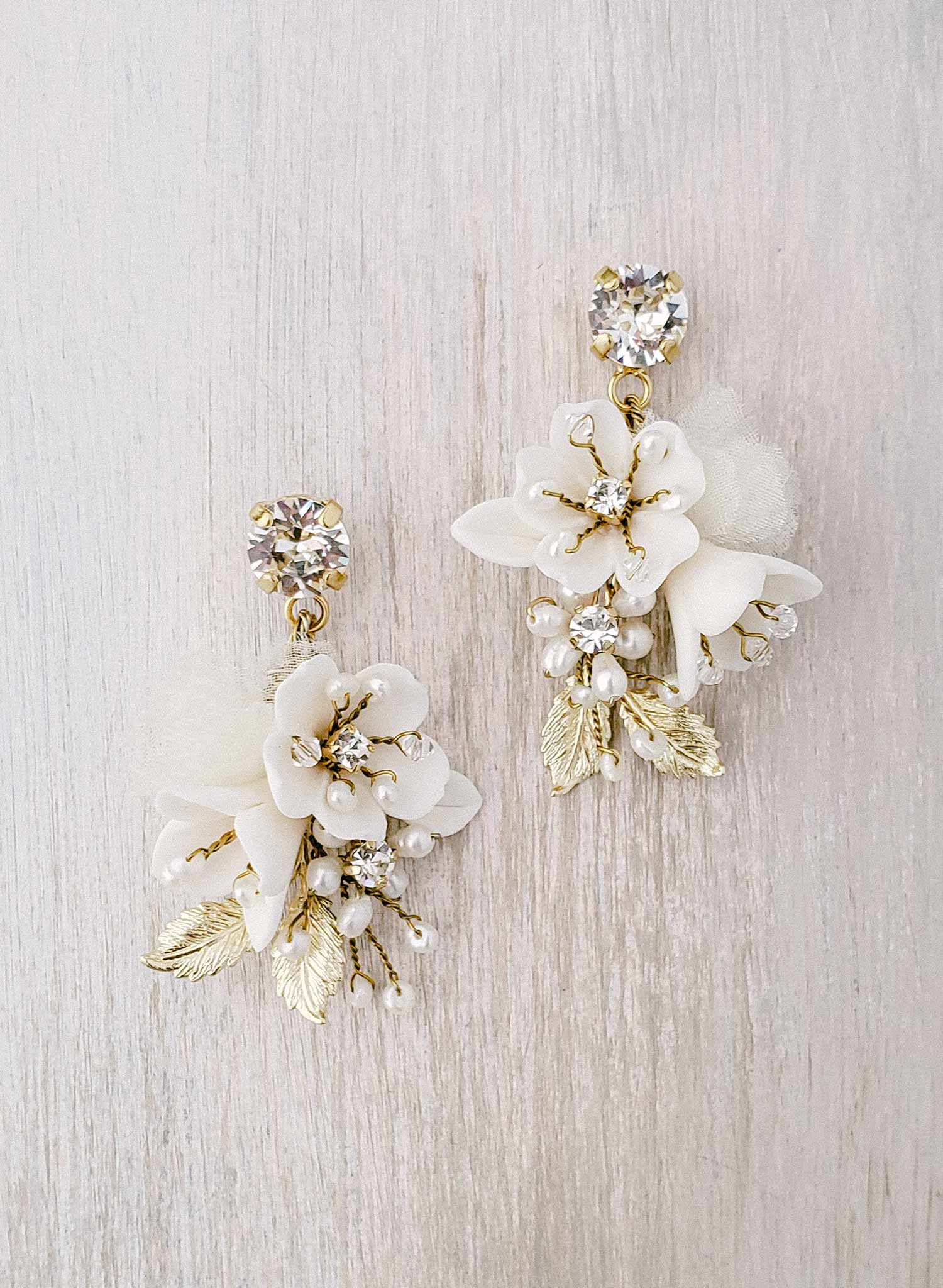 Light ivory/gold