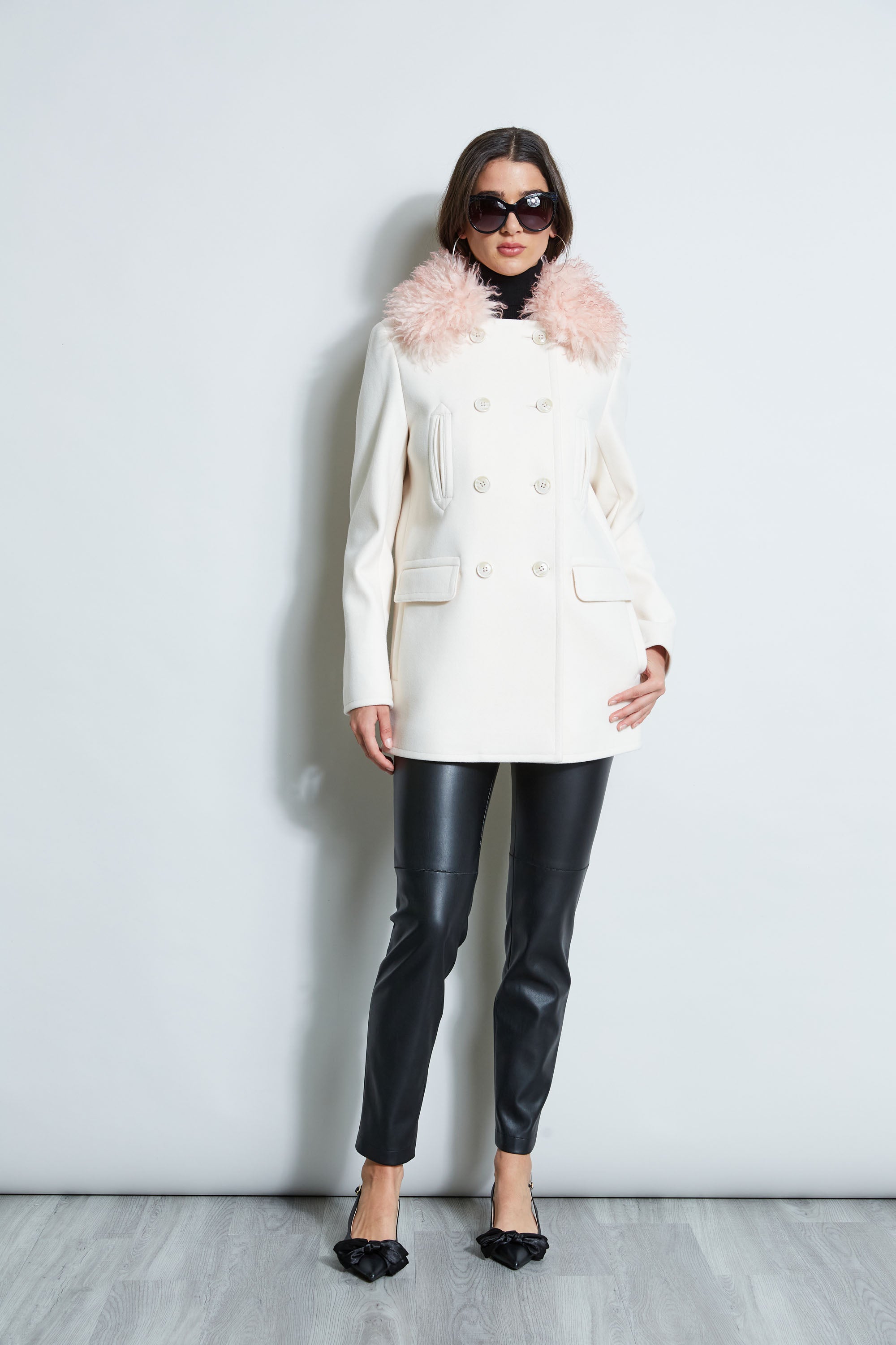 Women's Faux Fur Collar Peacoat Winter Coat - Elegant Warm Jacket for Cold Weather | Perfect for Office, Dating & Outdoor Activities