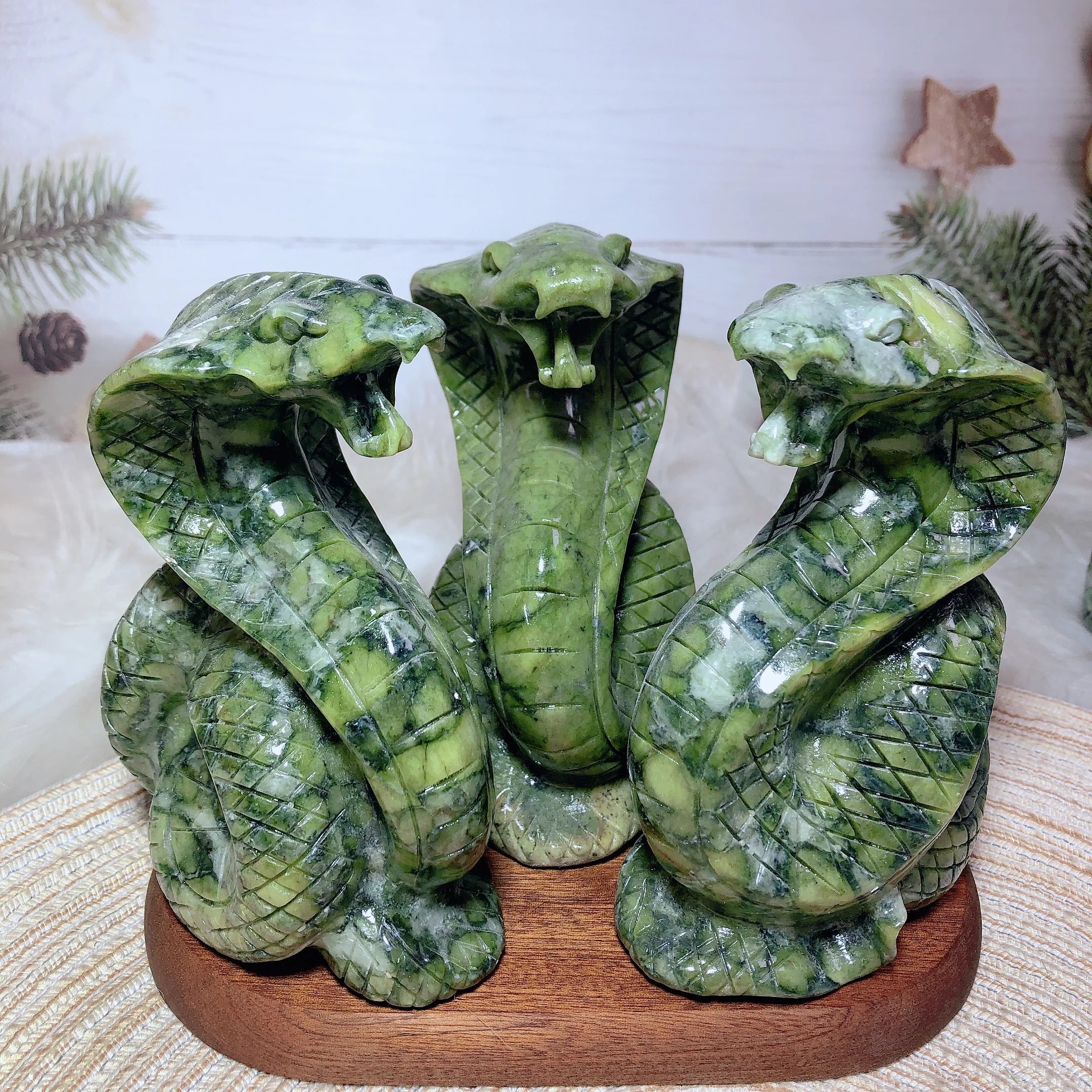 Premium Natural Green Jasper Snake Carved Crystal - Healing Stone for Home & Office Decor, Spiritual Gift, Feng Shui Room Accent | Perfect for Meditation Spaces, Yoga Studios & Unique Gift Giving