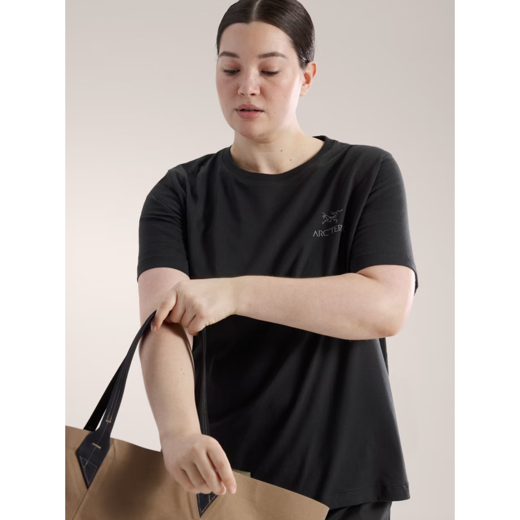 Arctery'x Women's Kragg SL Cotton Emblem Short Sleeve Crew Shirt - Comfortable Casual Top for Hiking, Travel & Outdoor Adventures