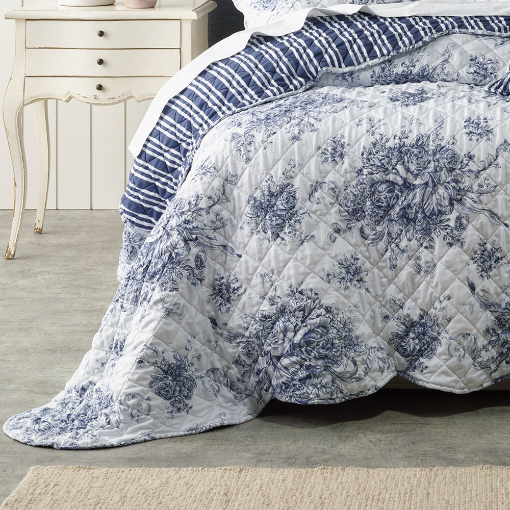 Amorette Blue Bedspread Set - King Size Luxury Bedding | Soft & Breathable Comforter Cover for Master Bedroom, Guest Room, Hotel Decor