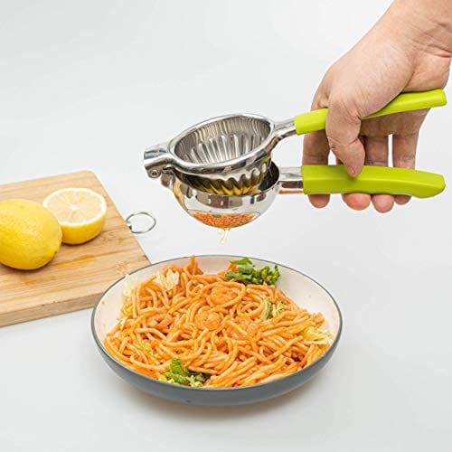 Premium Stainless Steel Lemon Squeezer - Handheld Citrus Juicer for Lemon, Lime & Orange - Easy to Press & Clean - Portable Kitchen Tool for Fresh Juice, Cocktails & Cooking