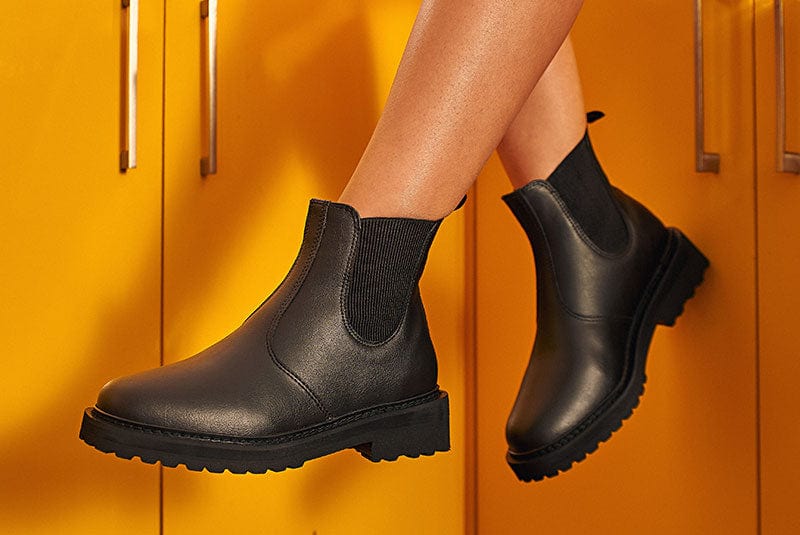 Vegan Leather Chelsea Boots for Men & Women - Comfortable Slip-On Ankle Boots in Black | Perfect for Casual Wear, Office & Outdoor Activities
