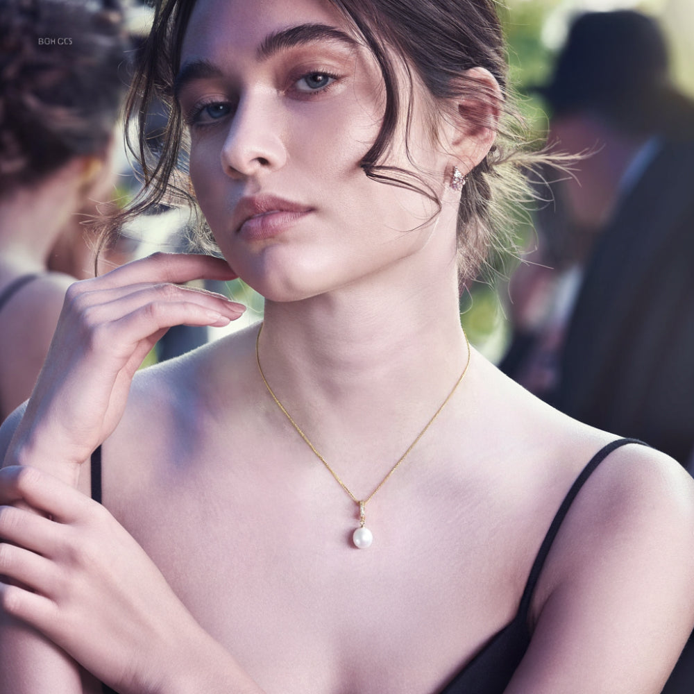 Shining AAAA Freshwater Pearl Pendant Necklace - Elegant Jewelry Gift for Women, Perfect for Weddings, Anniversaries & Special Occasions