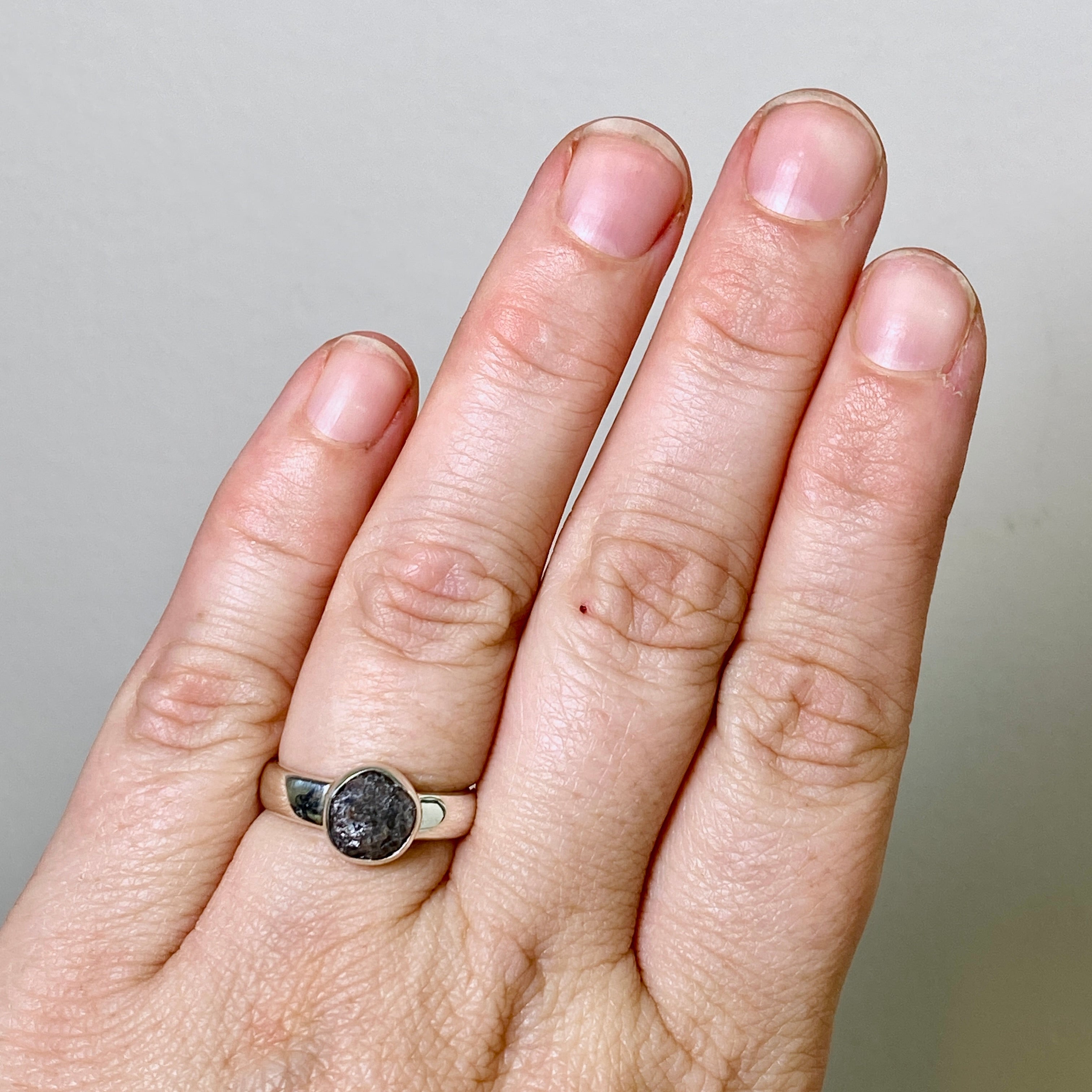 Natural Rough Diamond Round Raw Ring - Size 6 (PRGJ886) for Women's Jewelry, Engagement, Wedding & Special Occasions