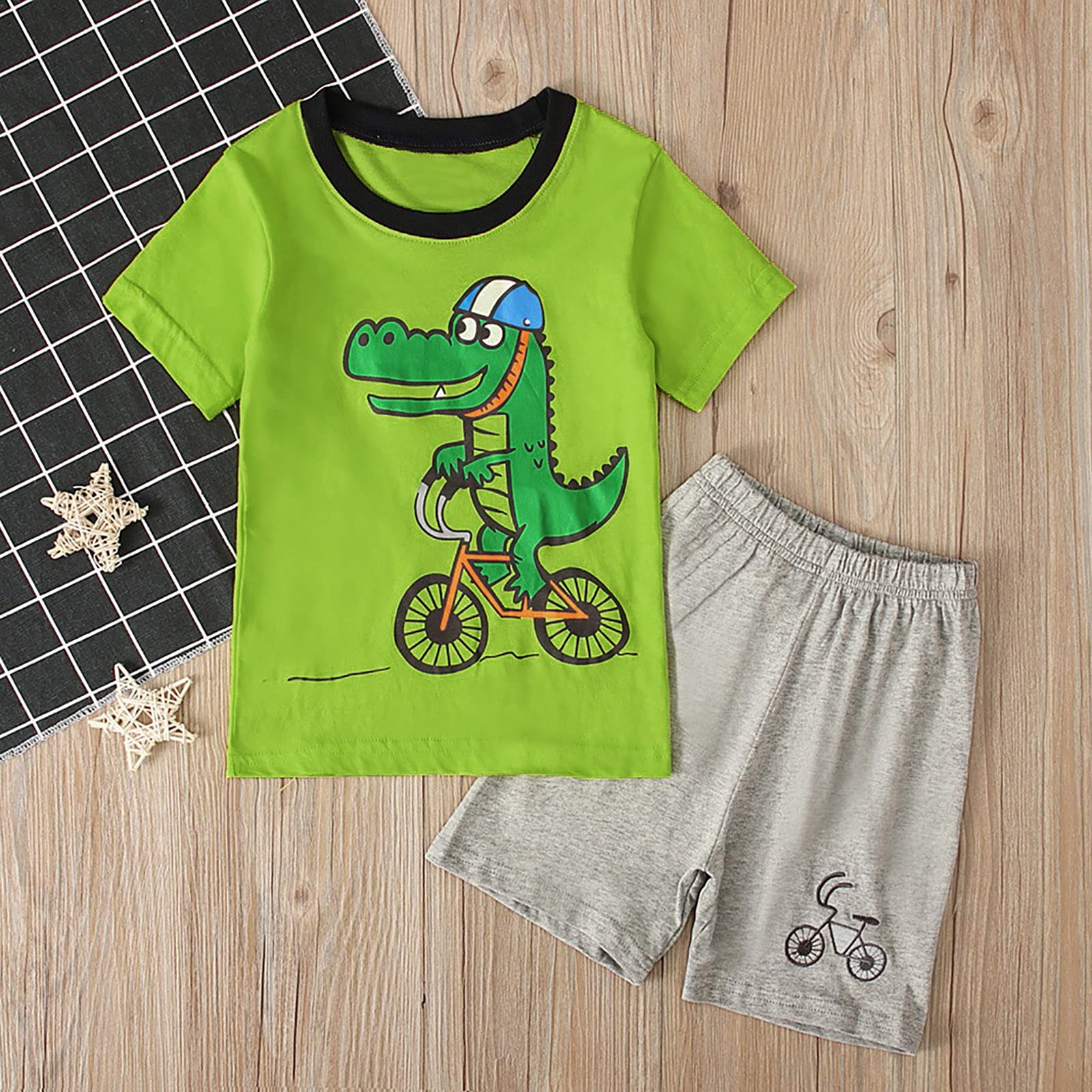 Cartoon Short Sleeve T-Shirt and Shorts Set for Boys 1-2 Years - Yellow Kids Winter Outfit for Playtime & Casual Wear