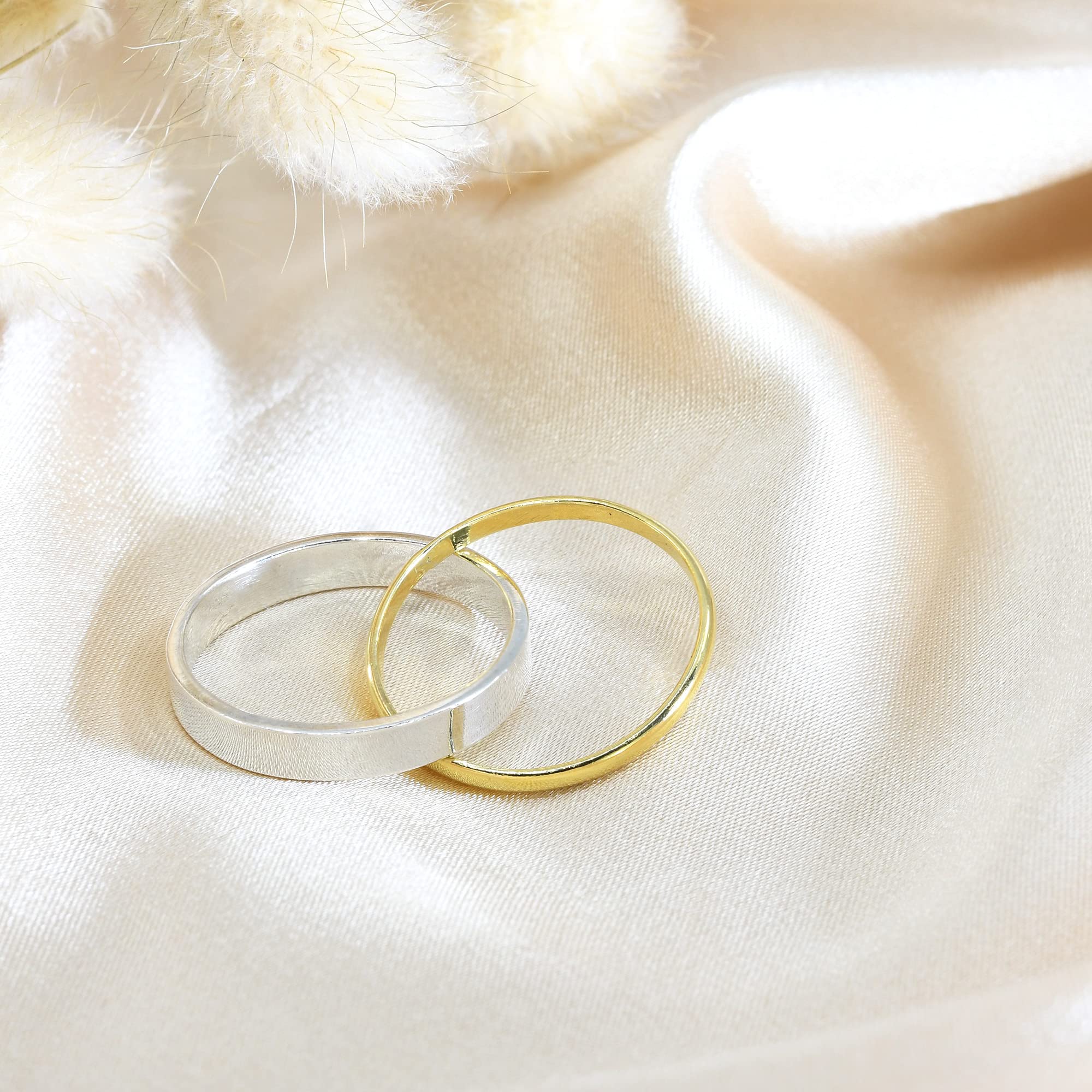 AeraVida Eternal Two Tone Interconnected Gold Plated .925 Sterling Silver Ring for Women | Classic Wedding Band, Casual Comfort Fit Jewelry | Unisex Couple Rings Size 6-9 | Perfect for Anniversaries, Engagements & Everyday Wear