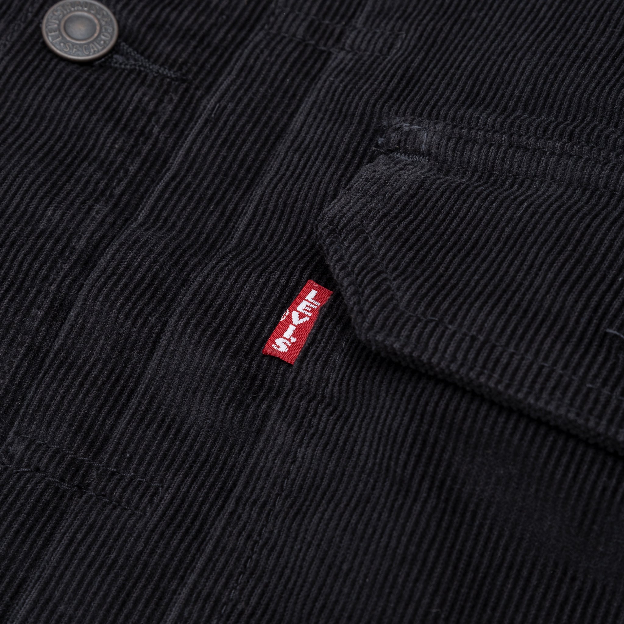 UNDERCOVER PINNACLE TRUCKER JACKET - Men's Vintage Denim Jacket with Distressed Wash for Casual Streetwear & Outdoor Adventures