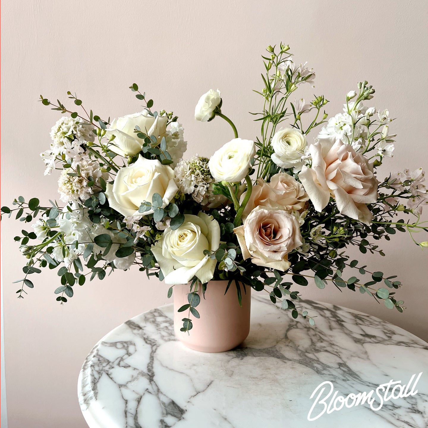 Beautiful Artificial Flower Arrangement for Home Decor - Perfect for Weddings, Parties & Centerpieces