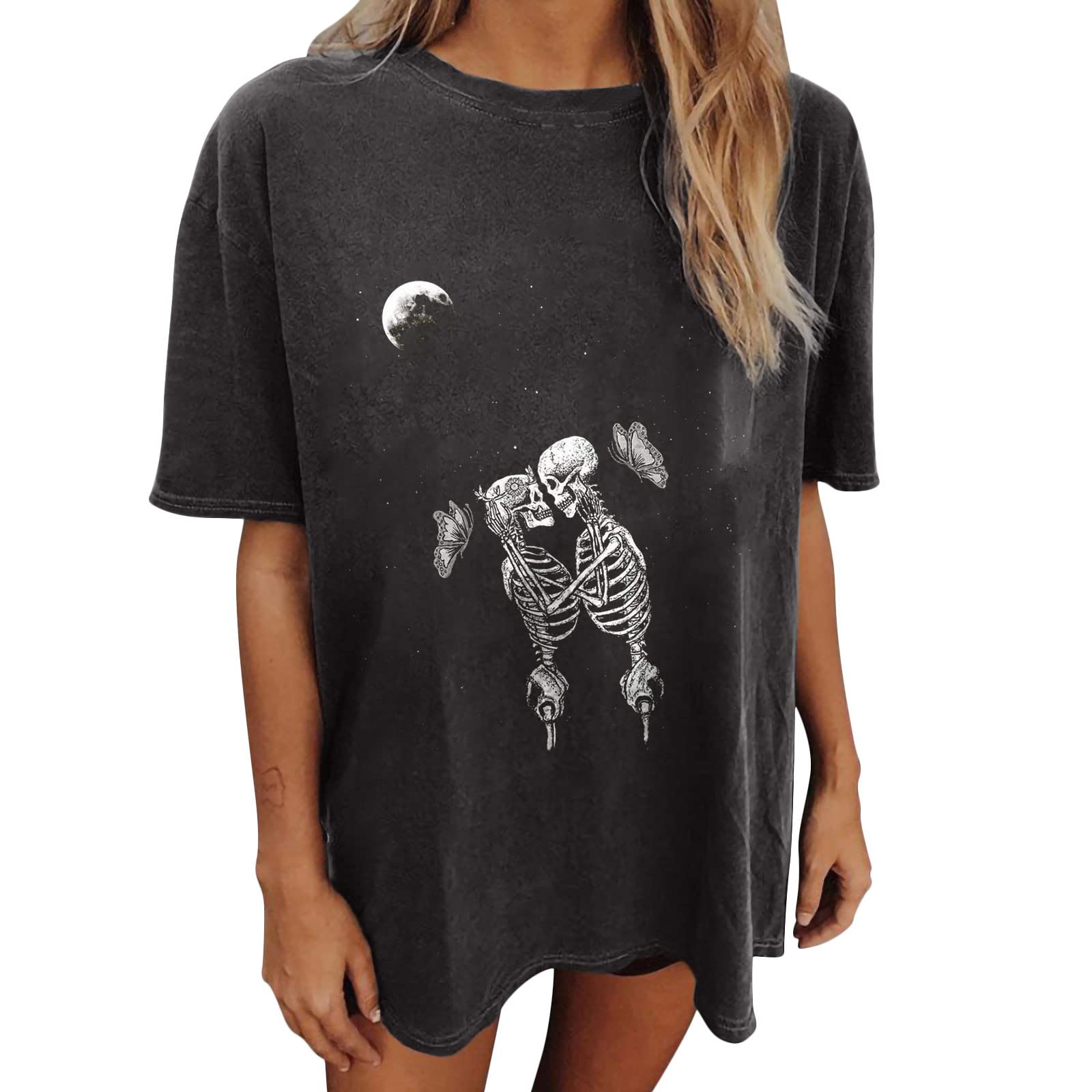 Women's Halloween Skeleton Graphic T-Shirt - Oversized Grunge Top for Party & Cosplay