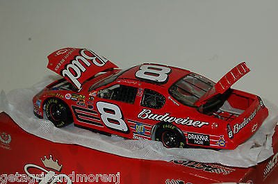 NASCAR 1:24 Scale Die Cast Stock Car Model - Collectible Racing Replica for Display & Gift - Perfect for Racing Fans, Office Decor, and Home Collection