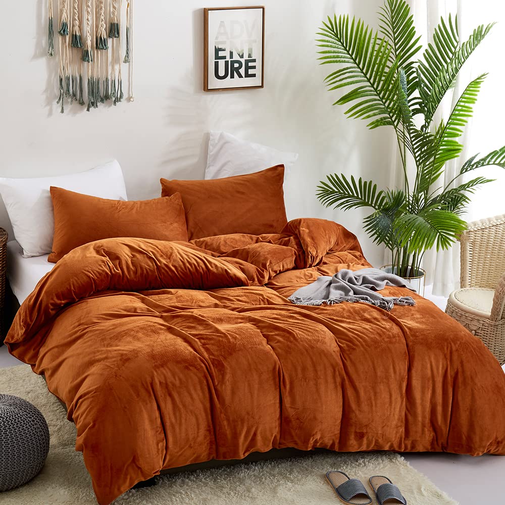 CLOTHKNOW Terracotta Velvet King Size Duvet Cover Set - 3 Piece Fluffy Bedding Set in Rust & Caramel Orange - Soft Comforter Cover for Men & Women - Perfect for Cozy Bedrooms, Guest Rooms & Winter Nights