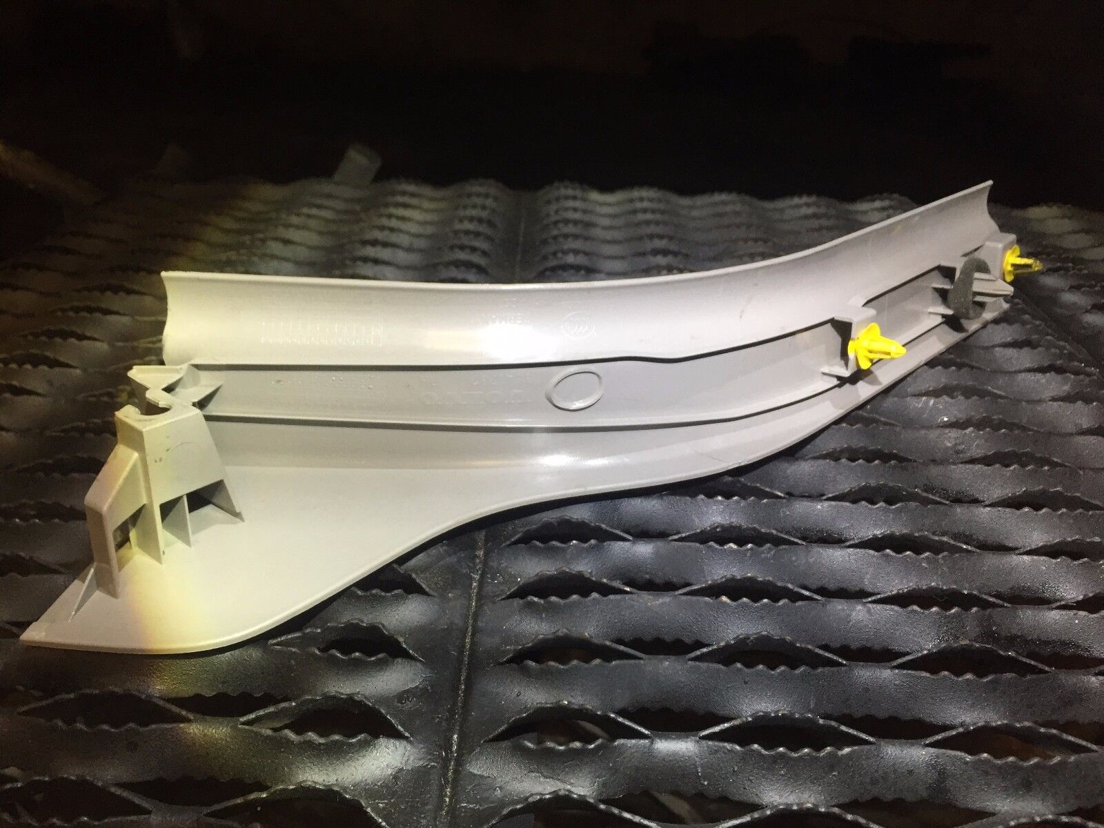 2005-2011 Volvo S40 Right Rear Door Sill Plate Scuff Protector - OEM Replacement Part for Car Interior Protection & Style Enhancement