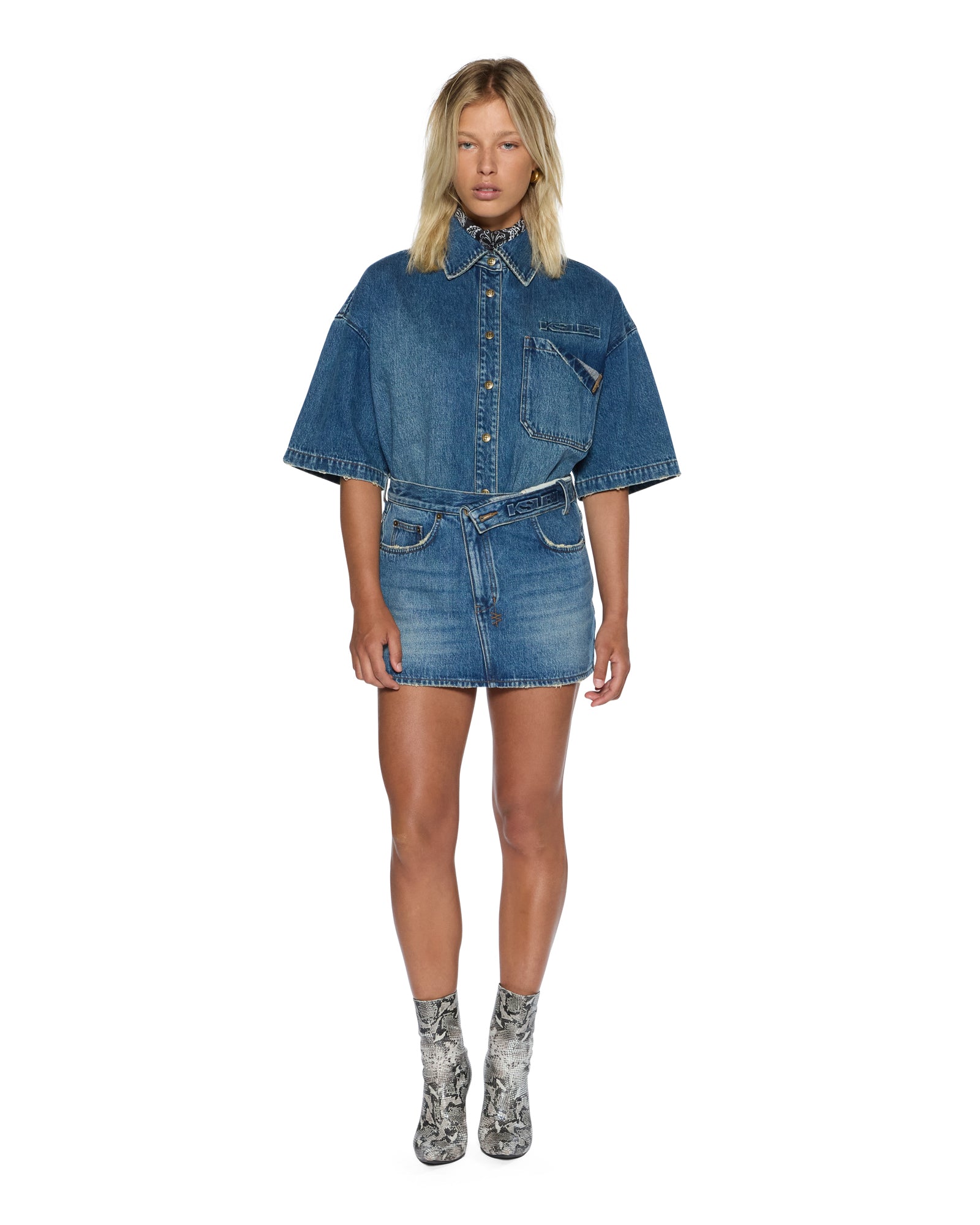 Vintage Garage Style SS Shirt - Distressed & Aged Look - Perfect for Casual Wear, Street Fashion & Retro Outfits
