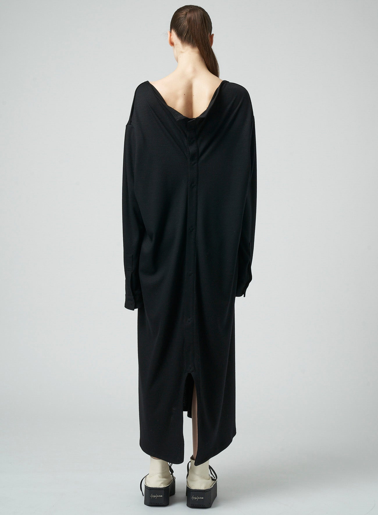 1/60 LUMINARY Wool Backside Opened Shirt Dress - Elegant Office Wear & Casual Chic Outfit for Women