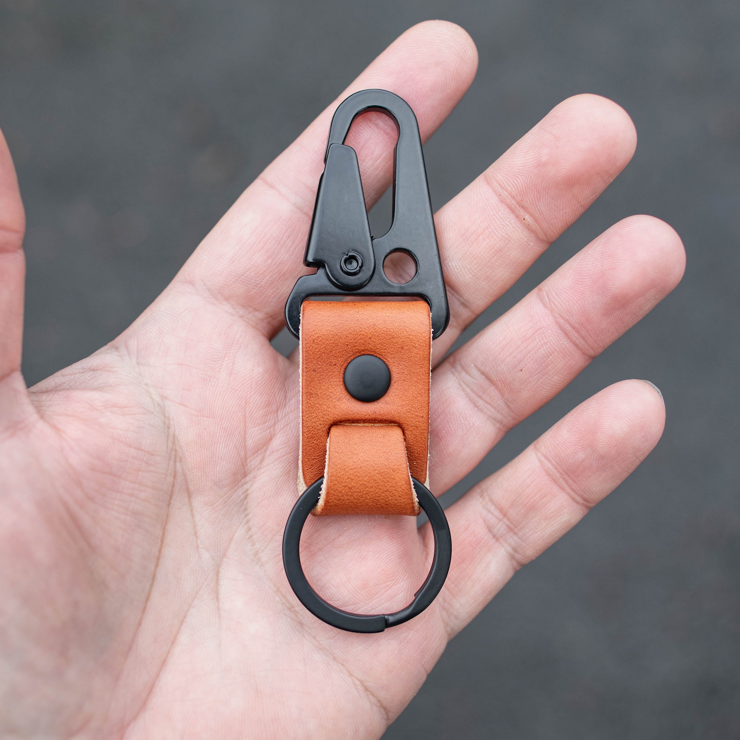Premium Genuine Leather Keychain Clip - Durable & Stylish Key Holder for Keys, ID Cards, and Accessories - Perfect for Everyday Carry, Gifts, and Travel Essentials