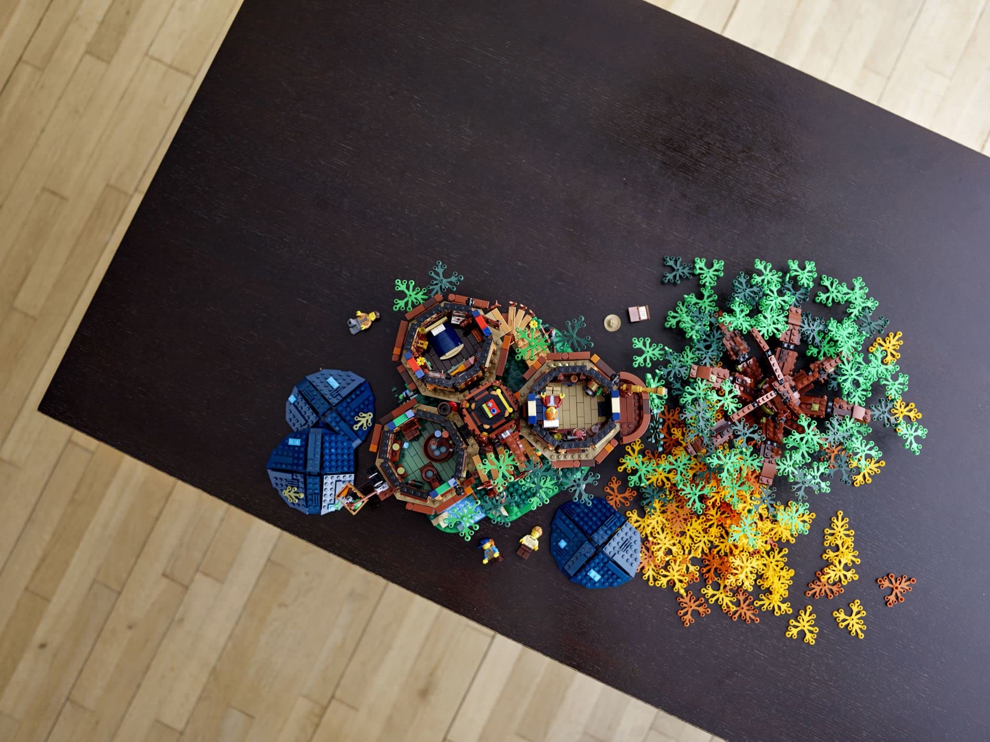 LEGO Ideas Treehouse Building Kit - Creative DIY Model Set for Kids & Adults - Perfect for Home Decor, Gift Giving & Educational Play