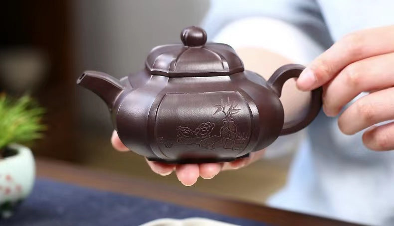 Premium Yixing Purple Clay Square Teapot - Handcrafted Chinese Ceramic Teapot for Oolong & Pu-erh Tea | Perfect for Tea Ceremonies, Gifts & Home Decor