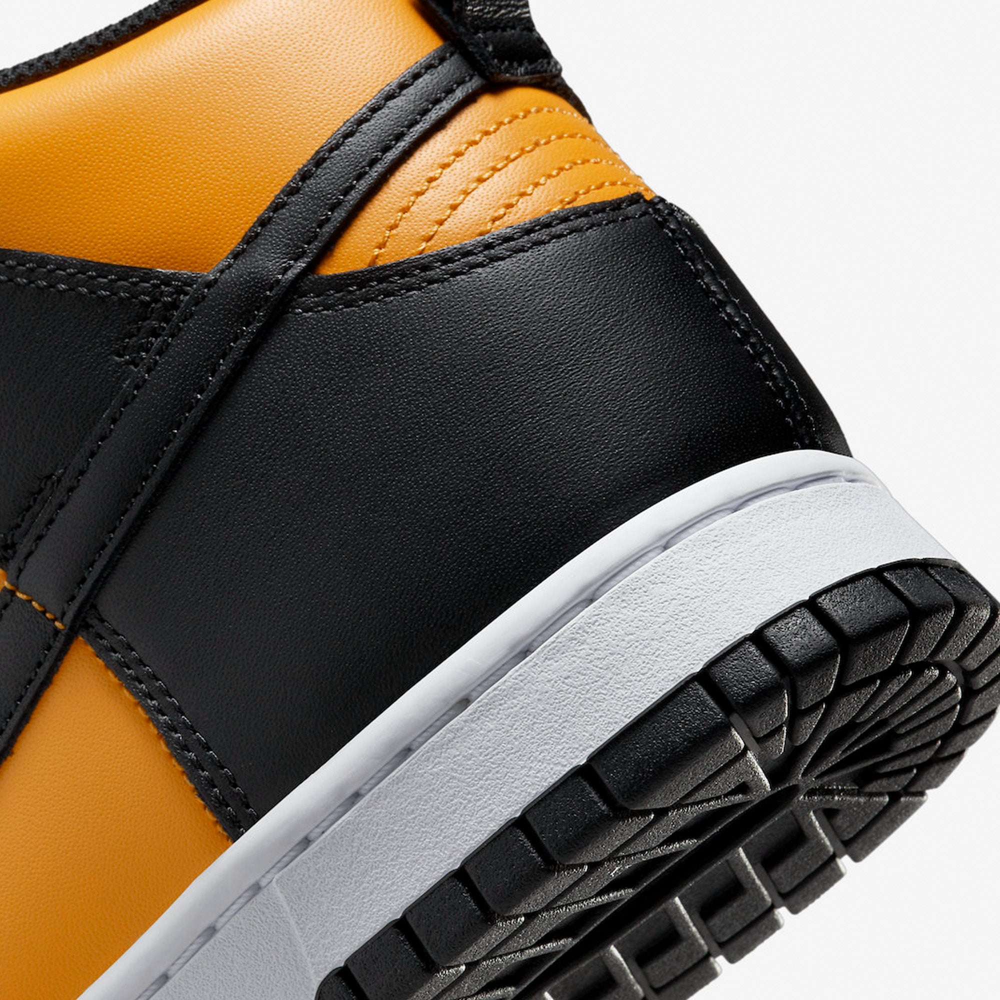 Nike Dunk High 'University Gold and Black' Sneakers (2022 Release) - Retro Basketball Shoes for Men, Streetwear Fashion & Casual Wear