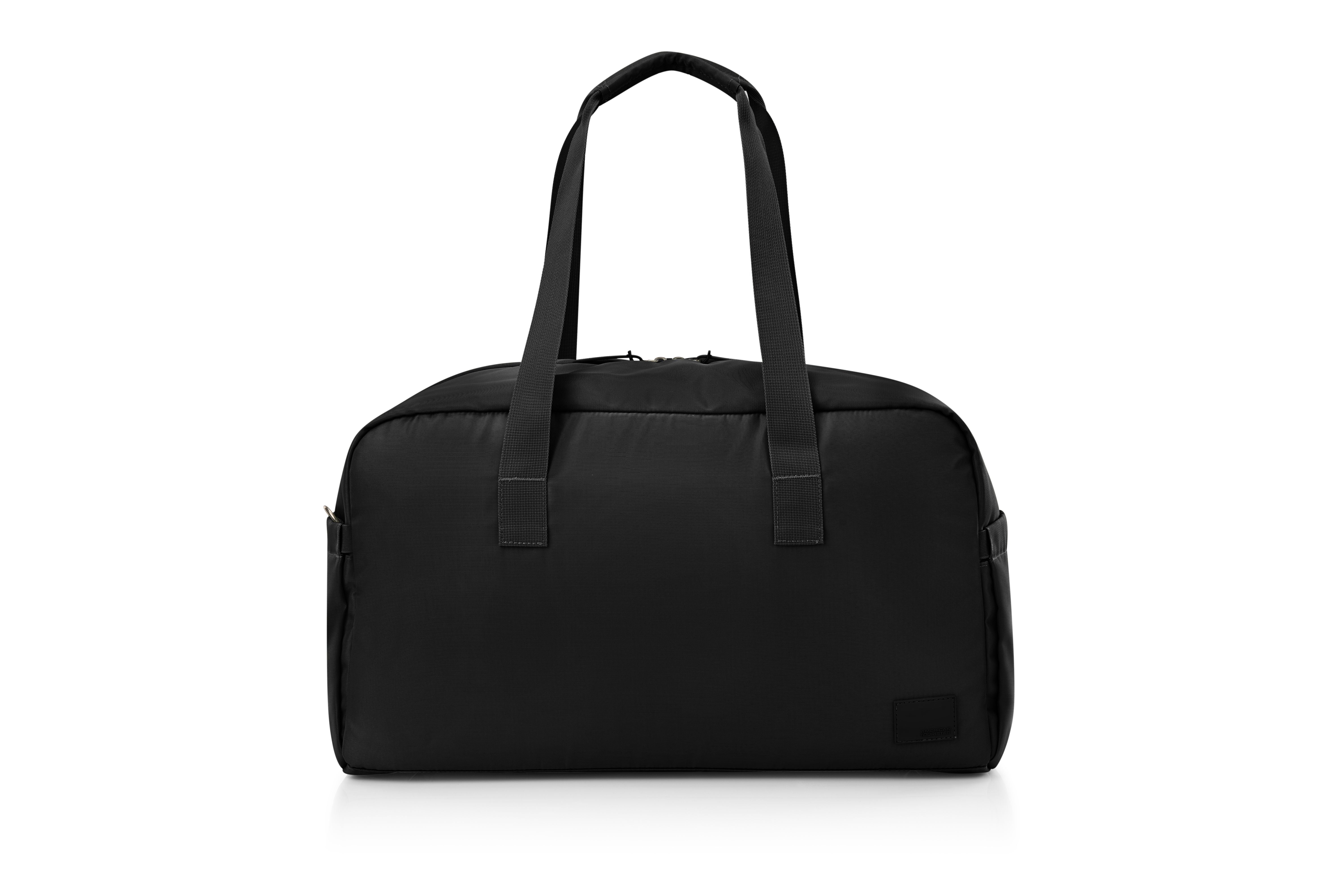American Tourister Urban Groove Duffle Bag - Large Travel Duffel with Wheels, Black - Perfect for Gym, Weekend Trips & Air Travel Carry-On
