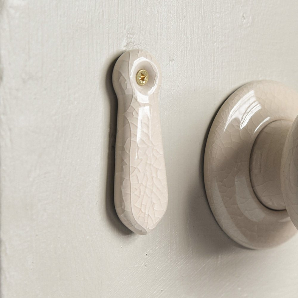 Premium Cream Crackle Ceramic Escutcheon Plate - Vintage Style Bathroom & Kitchen Faucet Cover - Perfect for Home Renovation and DIY Projects