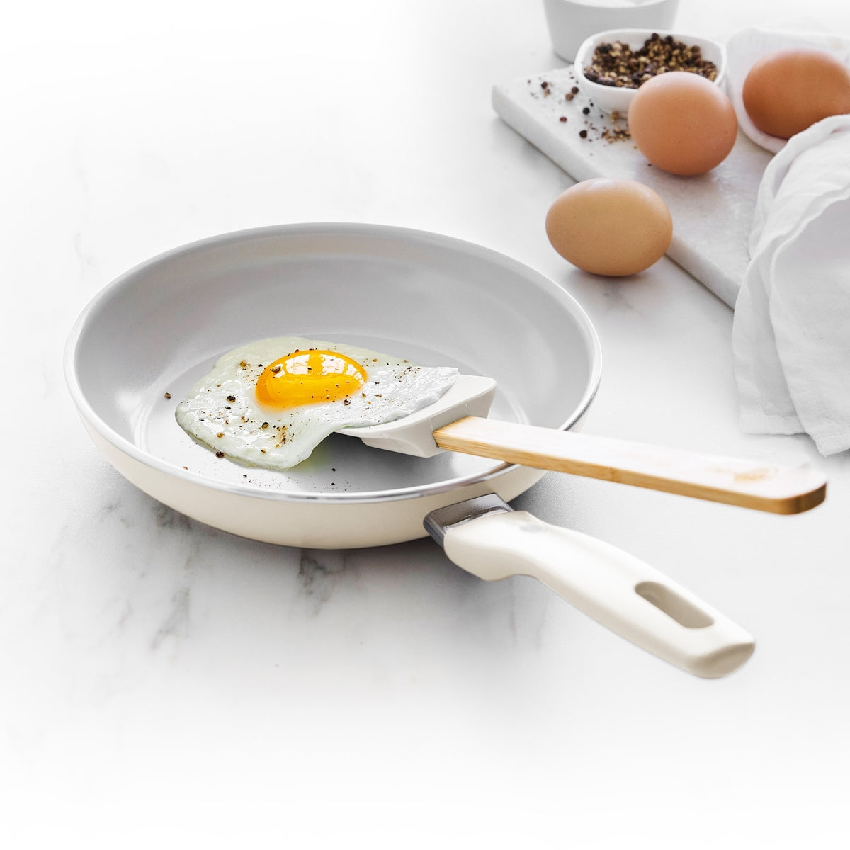 Dover Ceramic Nonstick 8-Inch Frying Pan with Spatula - Cream White | Non-Toxic & Eco-Friendly Cookware for Healthy Cooking, Perfect for Eggs, Pancakes & Stir-Fry