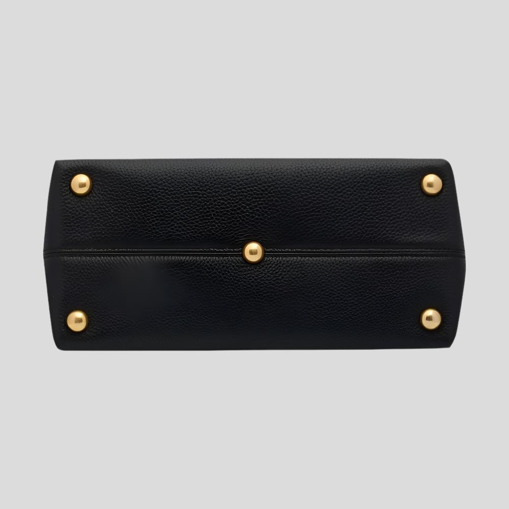 Tryhard Leather Crossbody Bag for Women - Stylish & Durable Black Leather Purse - Perfect for Travel, Work & Everyday Use
