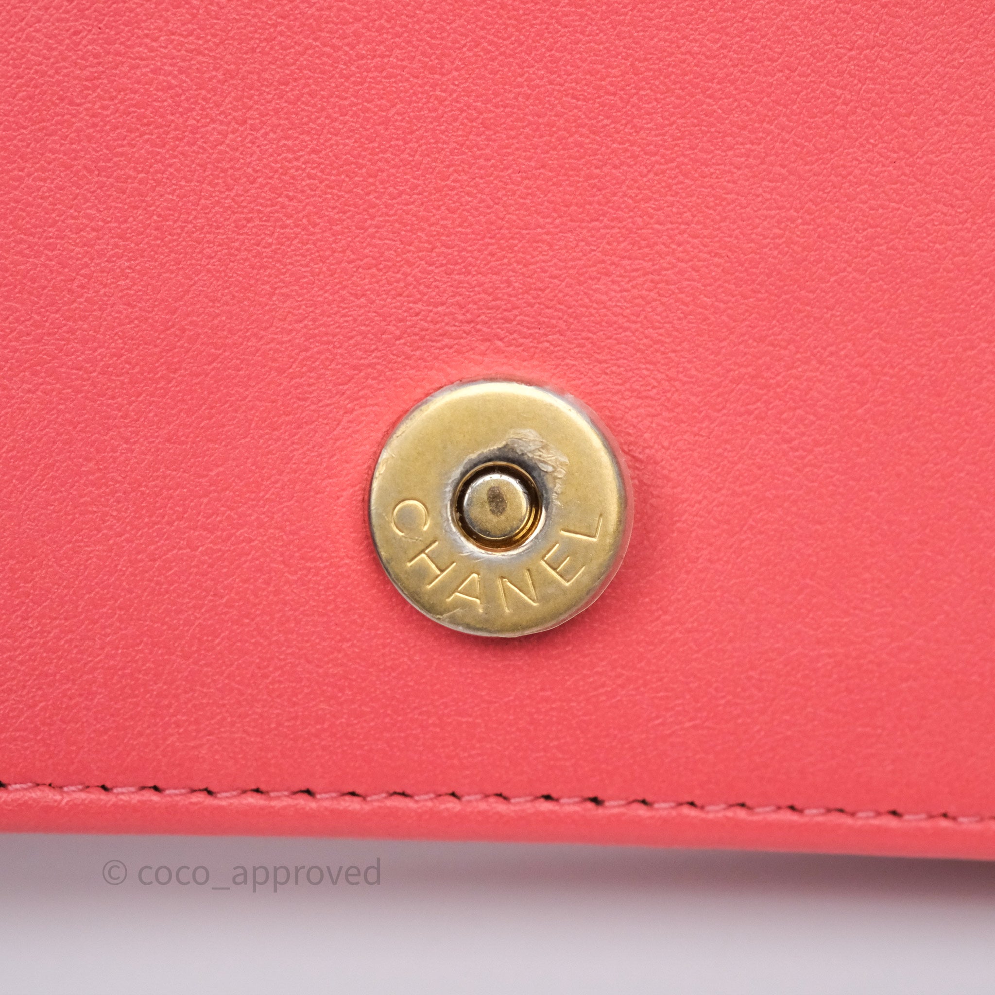 Chanel Boy Wallet on Chain WOC Quilted Dark Pink Caviar Leather with Aged Gold Hardware - Perfect for Evening Events & Luxury Fashion Accessories