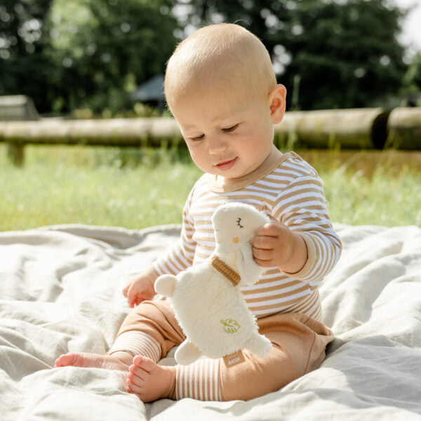 FehnNATUR Crinkle Sheep Sensory Toy for Babies - Soft Plush Animal with Crackling Sound for Infant Development & Toddler Playtime - Perfect for Tummy Time, Teething, and Early Learning Activities
