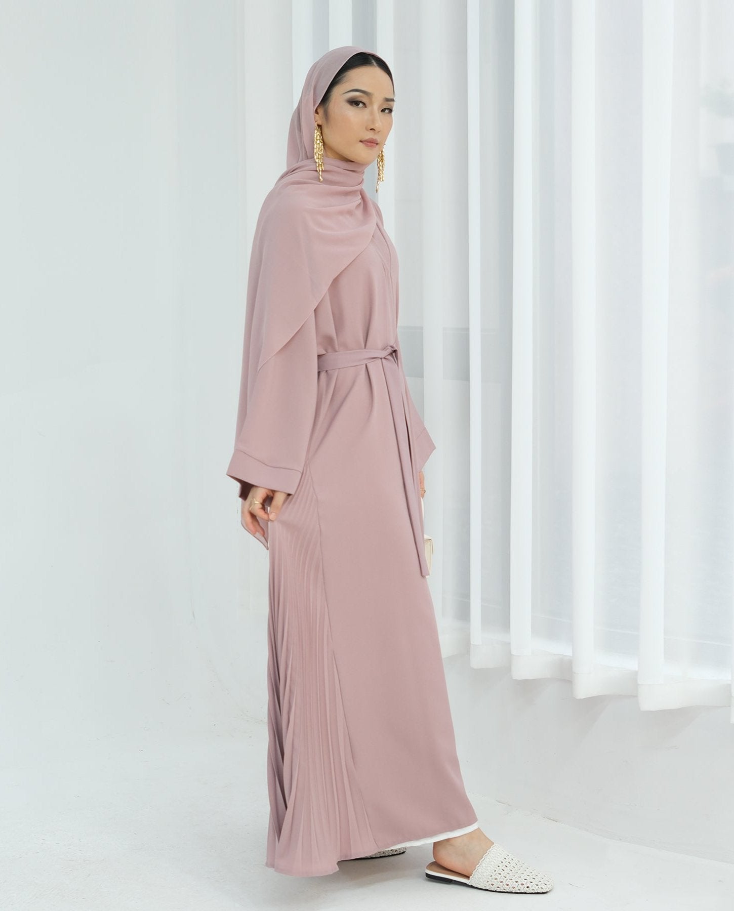 Hera Open Abaya Kimono - Pink Floral Loose Dress for Women | Modest Muslim Fashion | Perfect for Prayer, Eid, and Special Occasions
