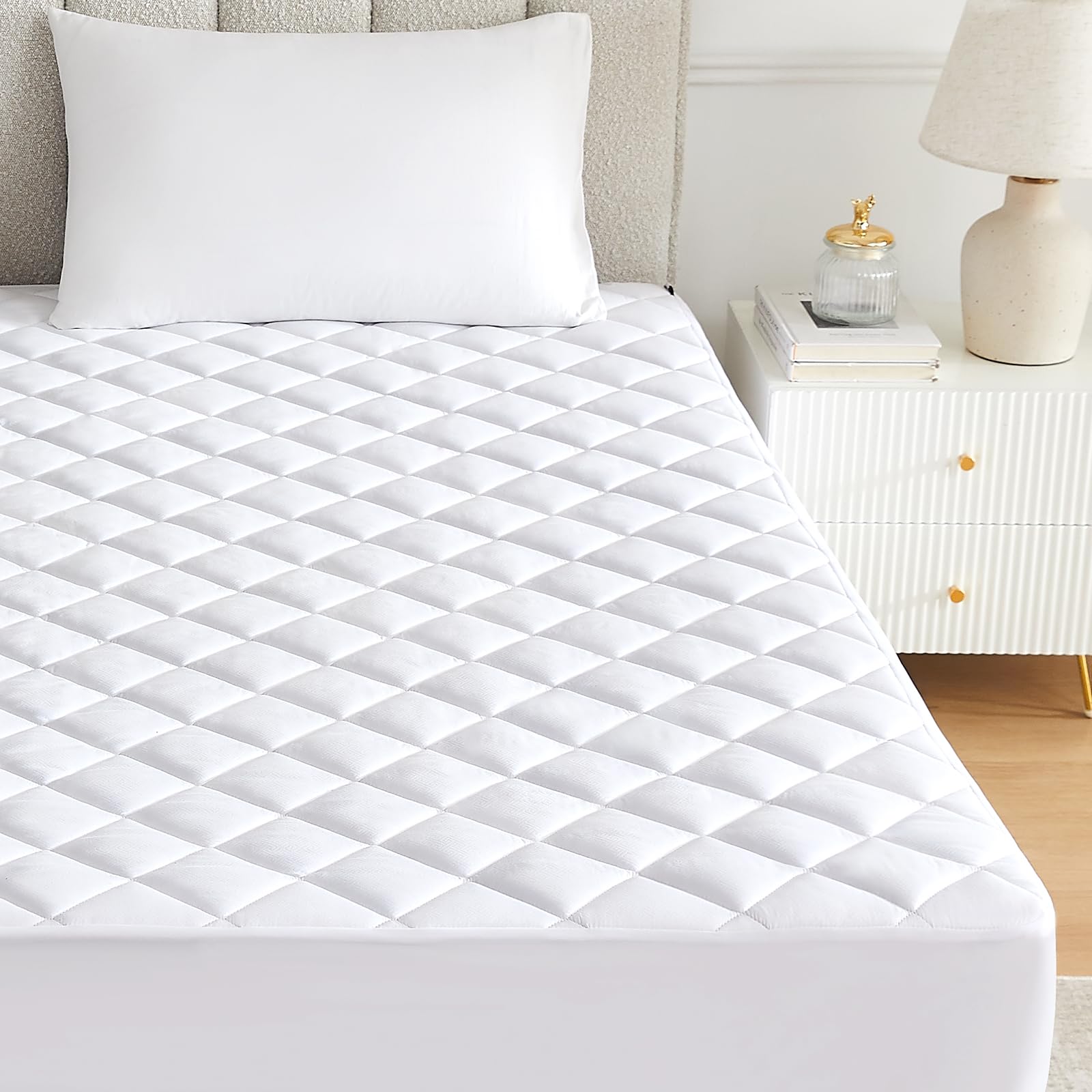 Breathable Twin Size Quilted Fitted Mattress Pad Protector - Soft Machine Washable Mattress Cover Topper with 21