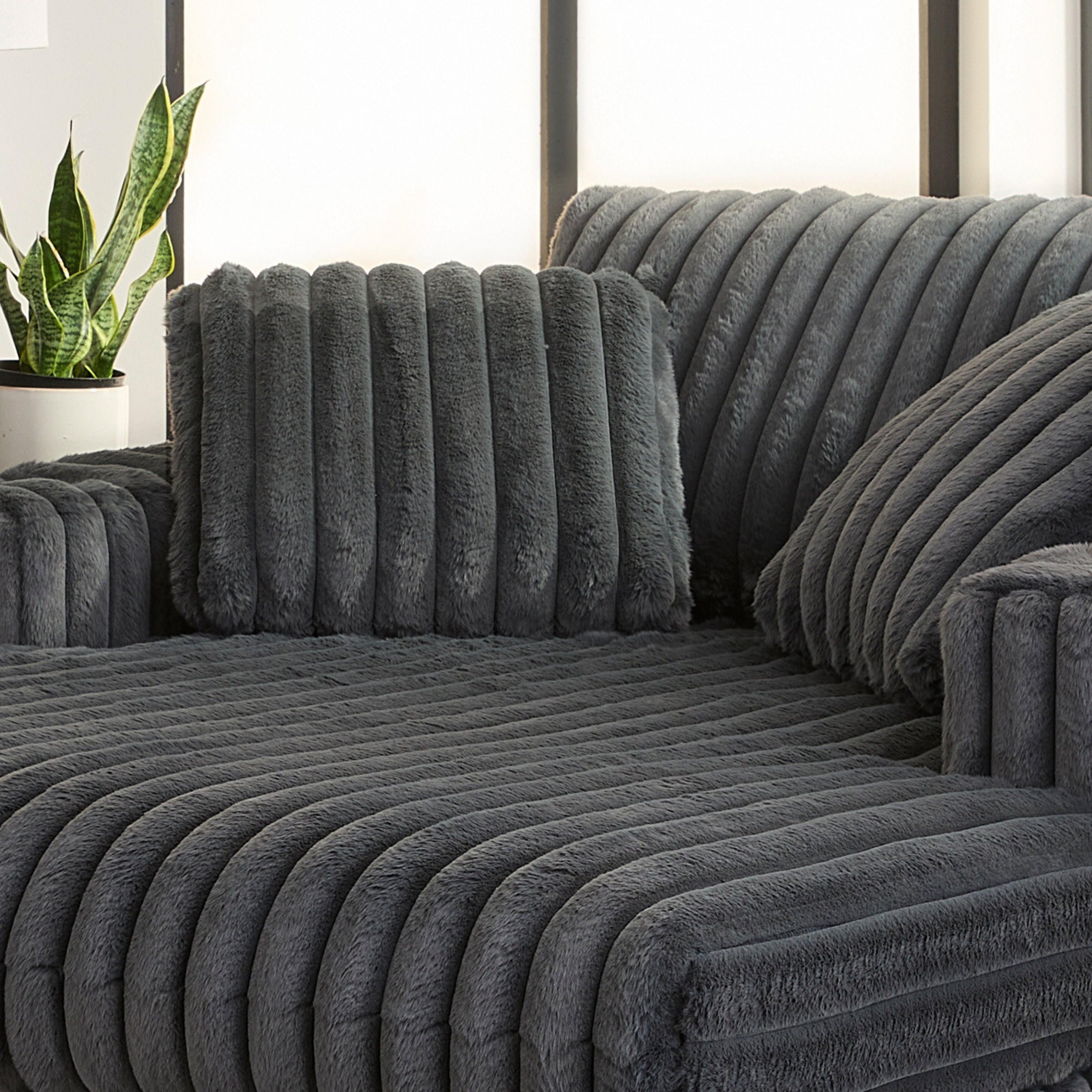 Roundhill Furniture Belvoir Oversized Cuddle Chaise with Cup Holders - Plush Comfort for Living Rooms, Bedrooms & Home Theaters - Perfect for Lounging, Relaxing and Movie Nights