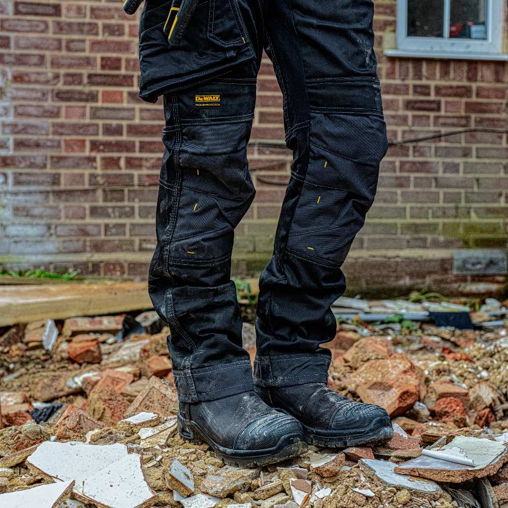 DeWalt Grafton Waxy Safety Work Boots - Waterproof Steel Toe Construction Boots for Men - Ideal for Construction, Landscaping & Outdoor Work