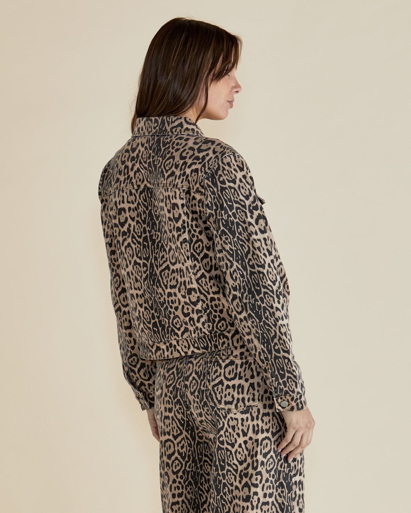 Betty Basics Lucca Leopard Print Jacket - Women's Fashion Outerwear for Casual Wear, Date Night & Fall Layering