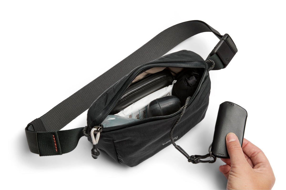 Bellroy Lite Belt Bag - Ultra Lightweight & Durable Waist Pack for Men & Women | Perfect for Travel, Hiking, Running & Everyday Use