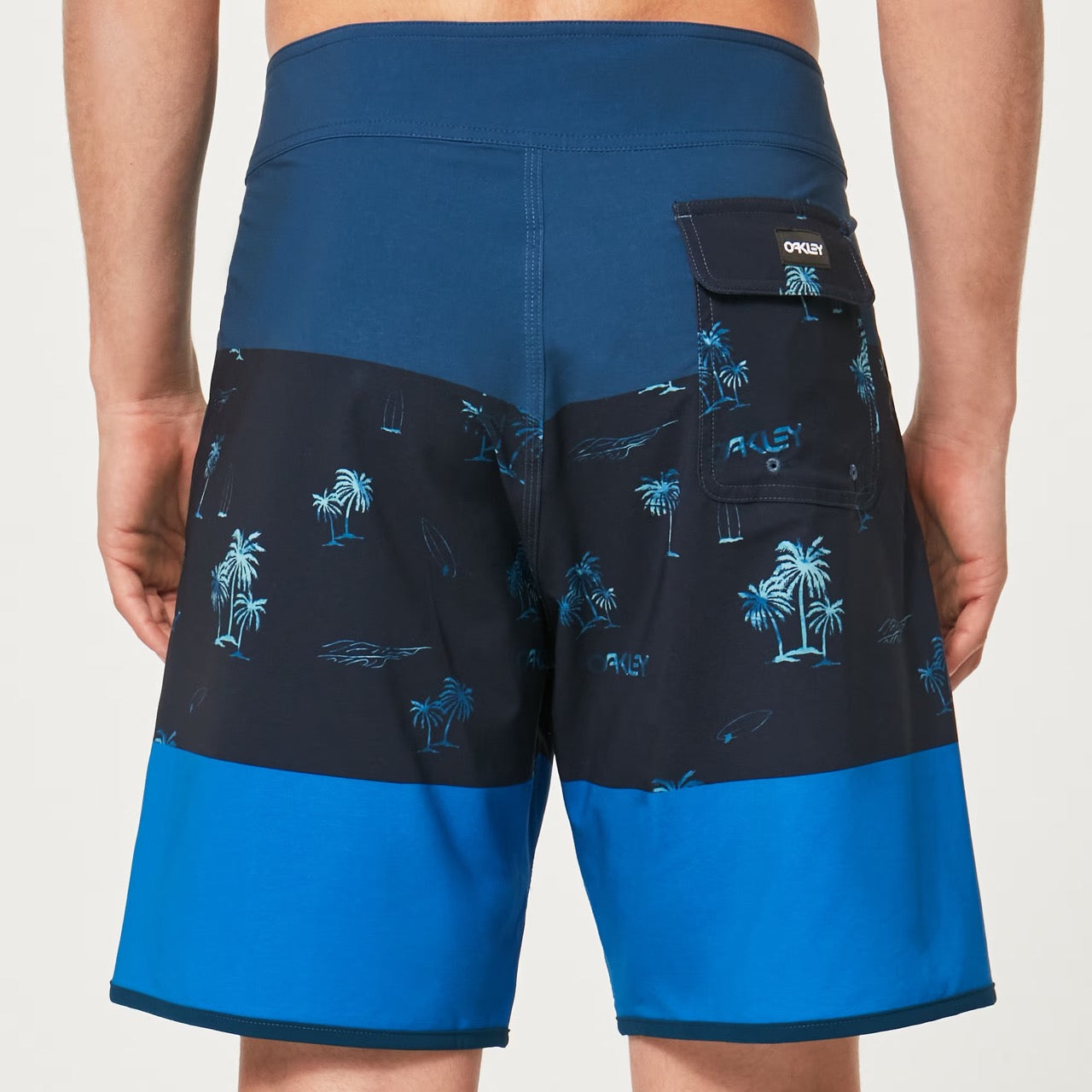 Oakley Tropics ST 19RC Boardshorts - Men's Swim Trunks with Palms Stripe Blue Design - Quick-Dry Beach Shorts for Surfing, Swimming & Summer Vacation