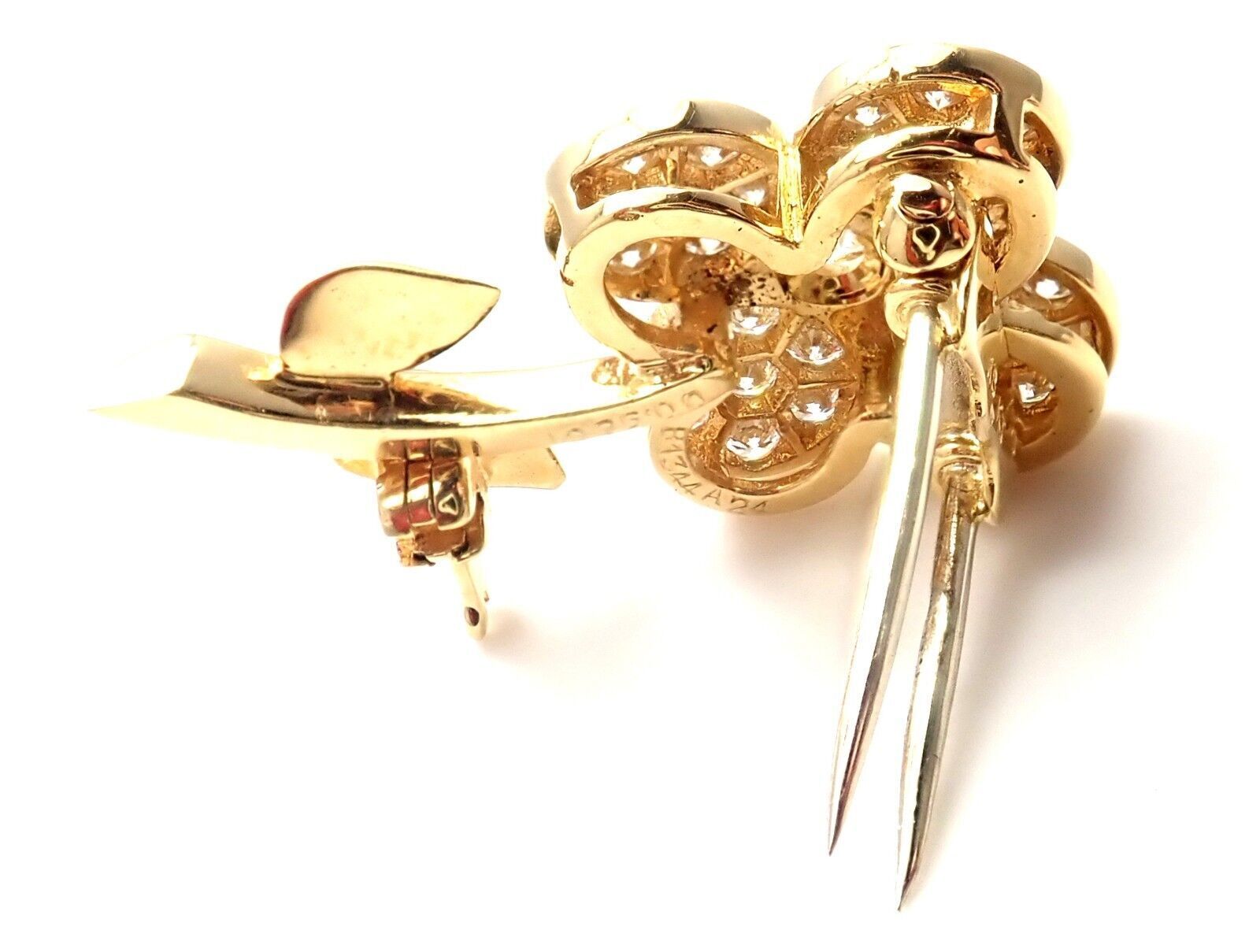 Authentic Van Cleef & Arpels Diamond 18K Yellow Gold Flower Pin Brooch - Vintage Luxury Jewelry for Women - Perfect for Weddings, Parties & Special Occasions