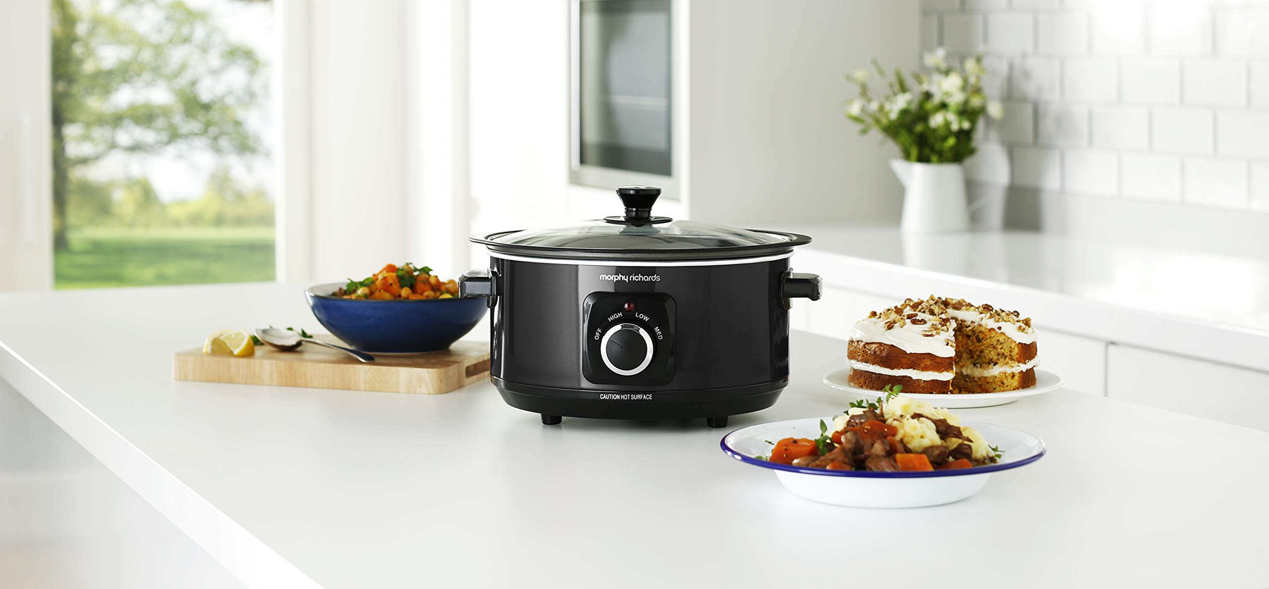 Morphy Richards 3.5L Sear & Stew Slow Cooker with Shatter-Resistant Aluminum Pot - 3 Heat Settings, Hob Safe, Easy to Clean, 163W, Black (Model 460012) - Perfect for Family Dinners, Meal Prep & Entertaining