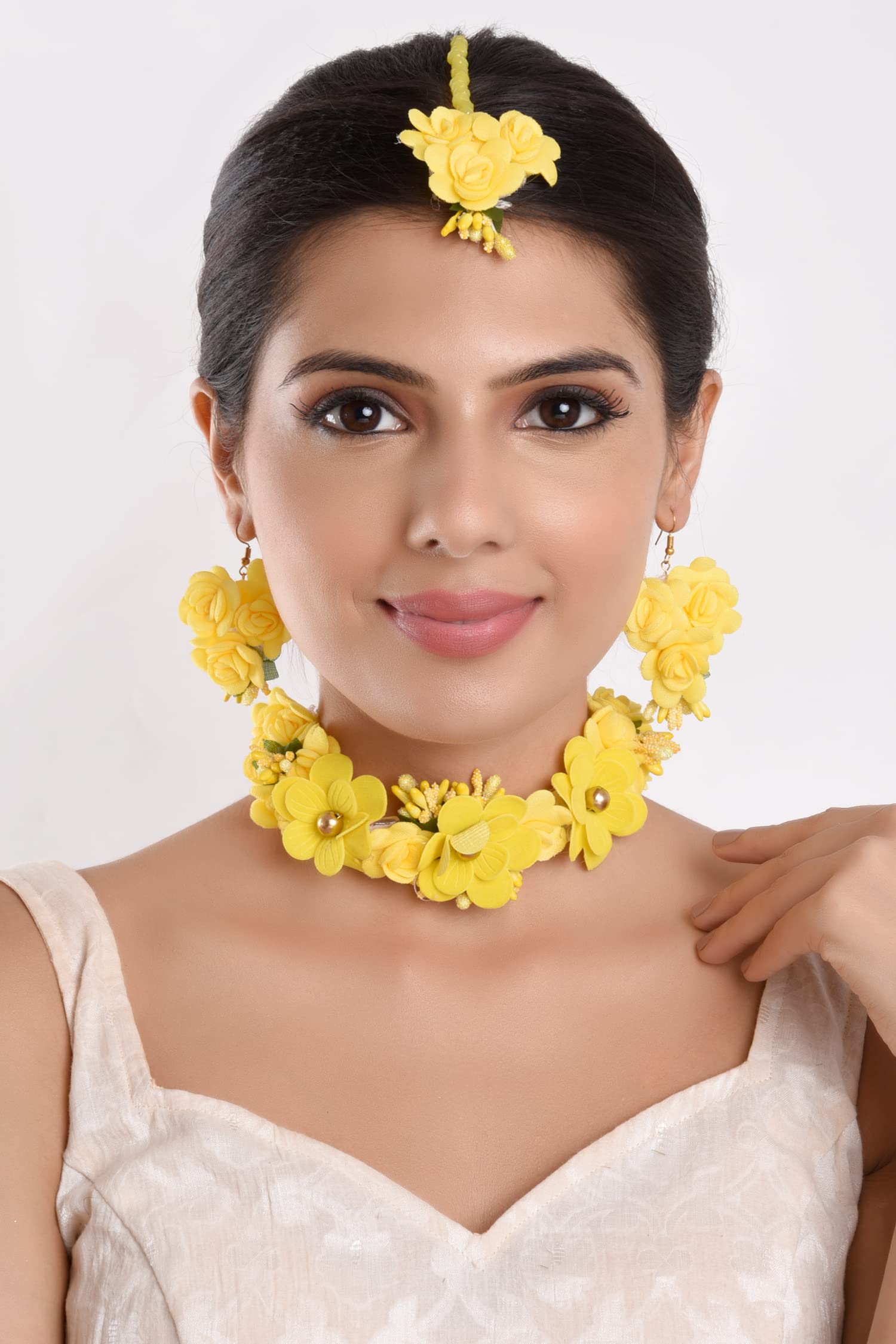 Efulgenz Handmade Indian Haldi Jewelry Set - Floral Choker Necklace, Earrings & Maang Tikka - Traditional Wedding Jewelry for Women - Perfect for Haldi, Mehendi & Bridal Ceremonies