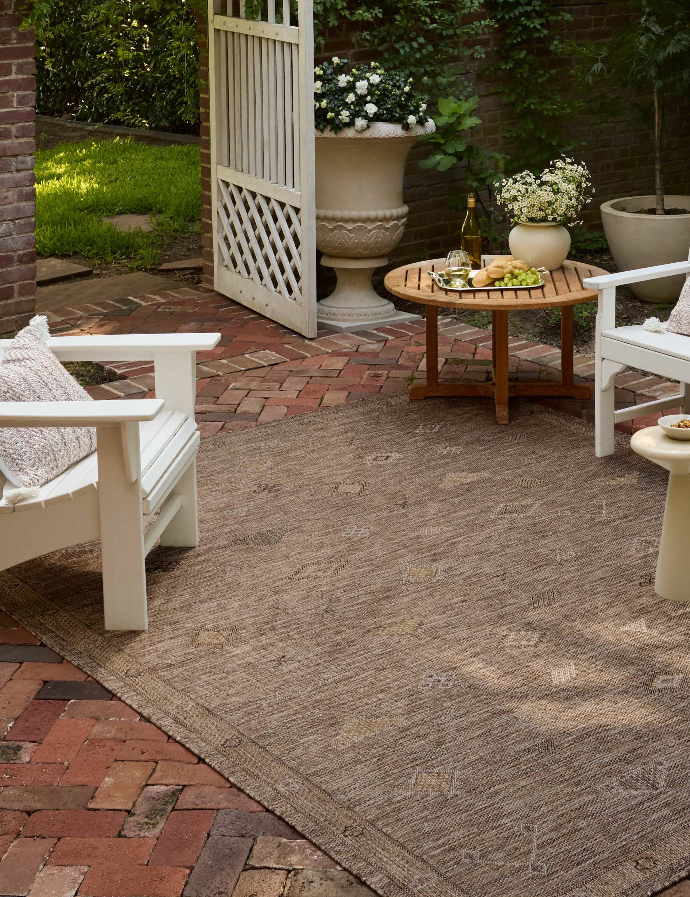 Premium Cortina Indoor/Outdoor Rug - Waterproof, Non-Slip, UV Resistant - Perfect for Patio, Deck, Poolside & Living Room Decor