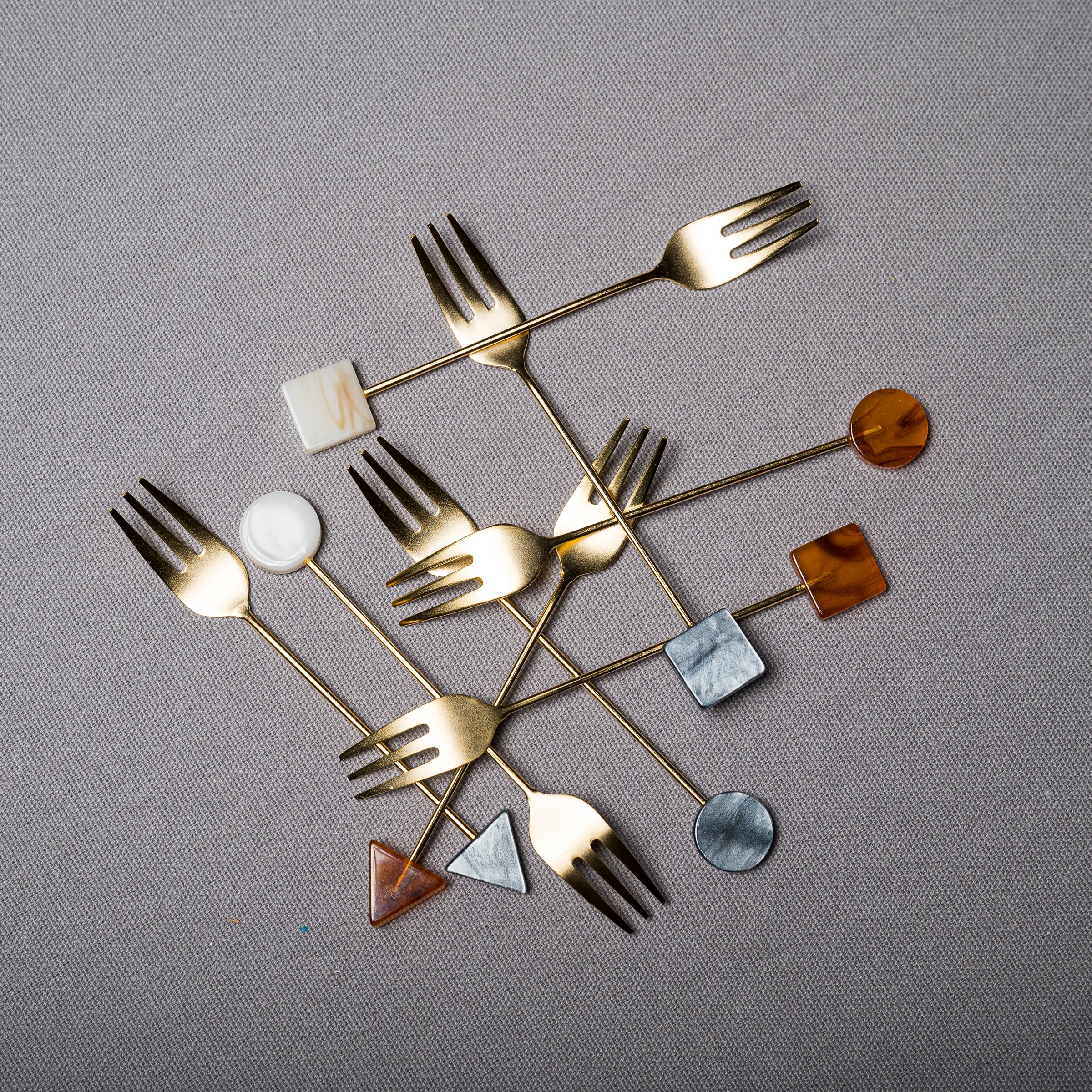 Premium Tsubamesanjo Matte Gold Cake Fork Set with Acrylic Display Block - 8-Piece Elegant Dessert Forks for Wedding, Party & Tea Time