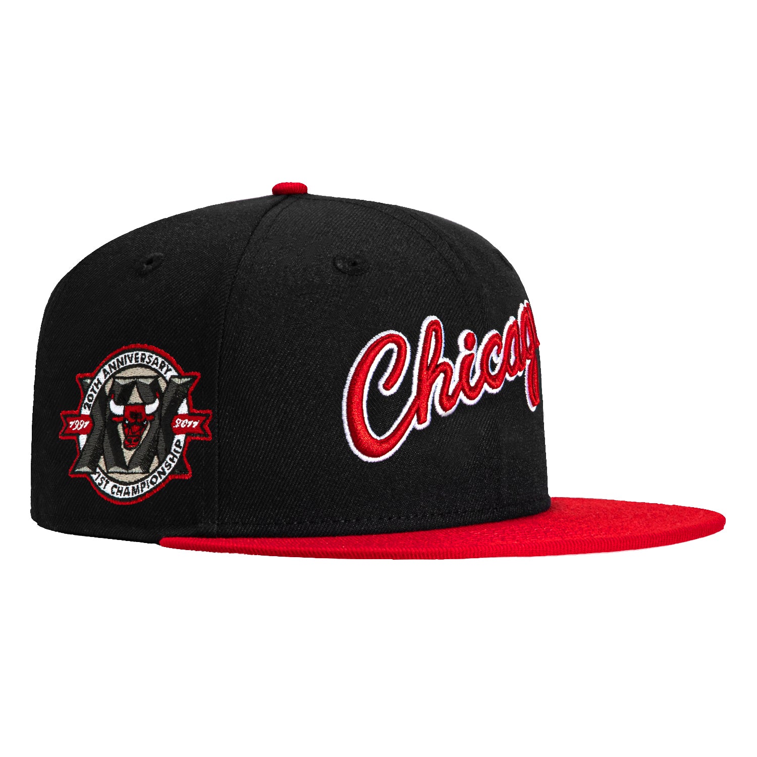 Mitchell & Ness Chicago Bulls 30th Anniversary Patch Arch Hat - Black & Red NBA Basketball Cap for Men & Women - Perfect for Games, Streetwear & Sports Fan Gifts