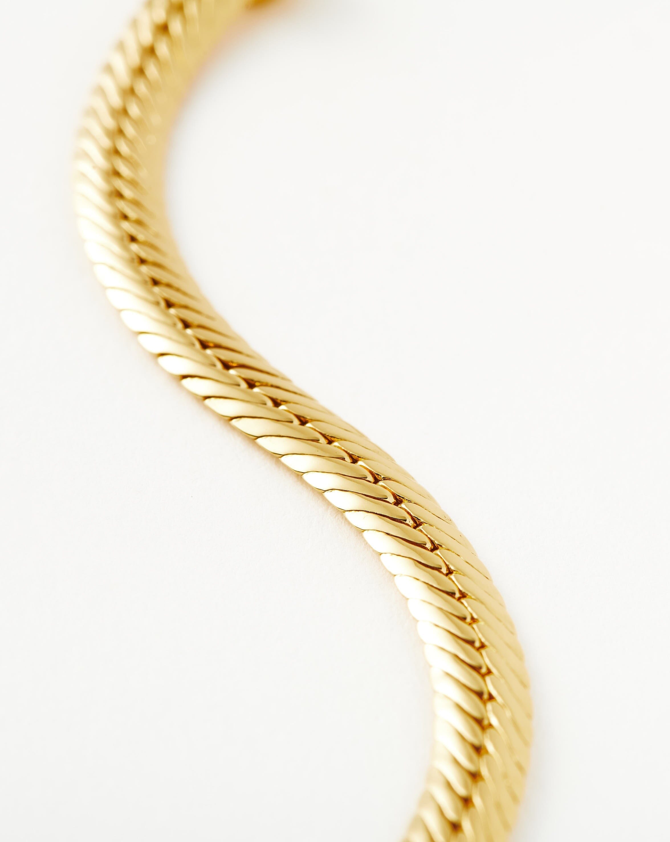 Elegant Camail Chain Bracelet for Women - Stainless Steel Adjustable Link Bracelet Jewelry - Perfect for Everyday Wear, Gifts & Special Occasions