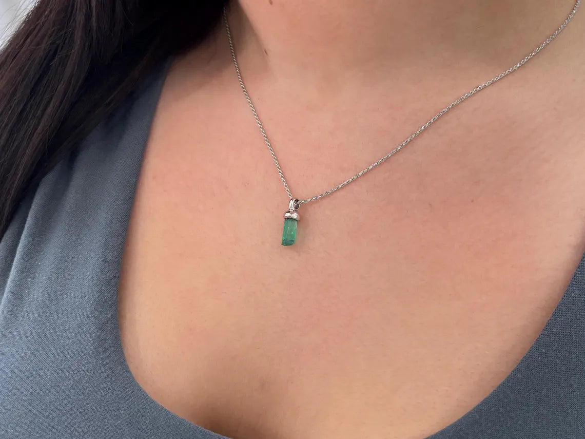 2.10ct Natural Rough Cut Colombian Emerald Crystal Pendant Necklace - Handmade Jewelry for Women, Gift for Her, Perfect for Weddings & Special Occasions