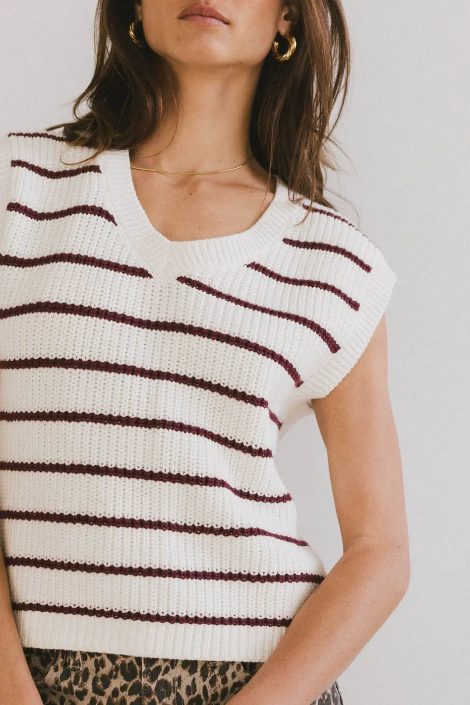 Burgundy Ashen Sweater Vest for Men - Cozy Knit Pullover for Fall & Winter - Perfect for Layering, Office Wear & Casual Outfits
