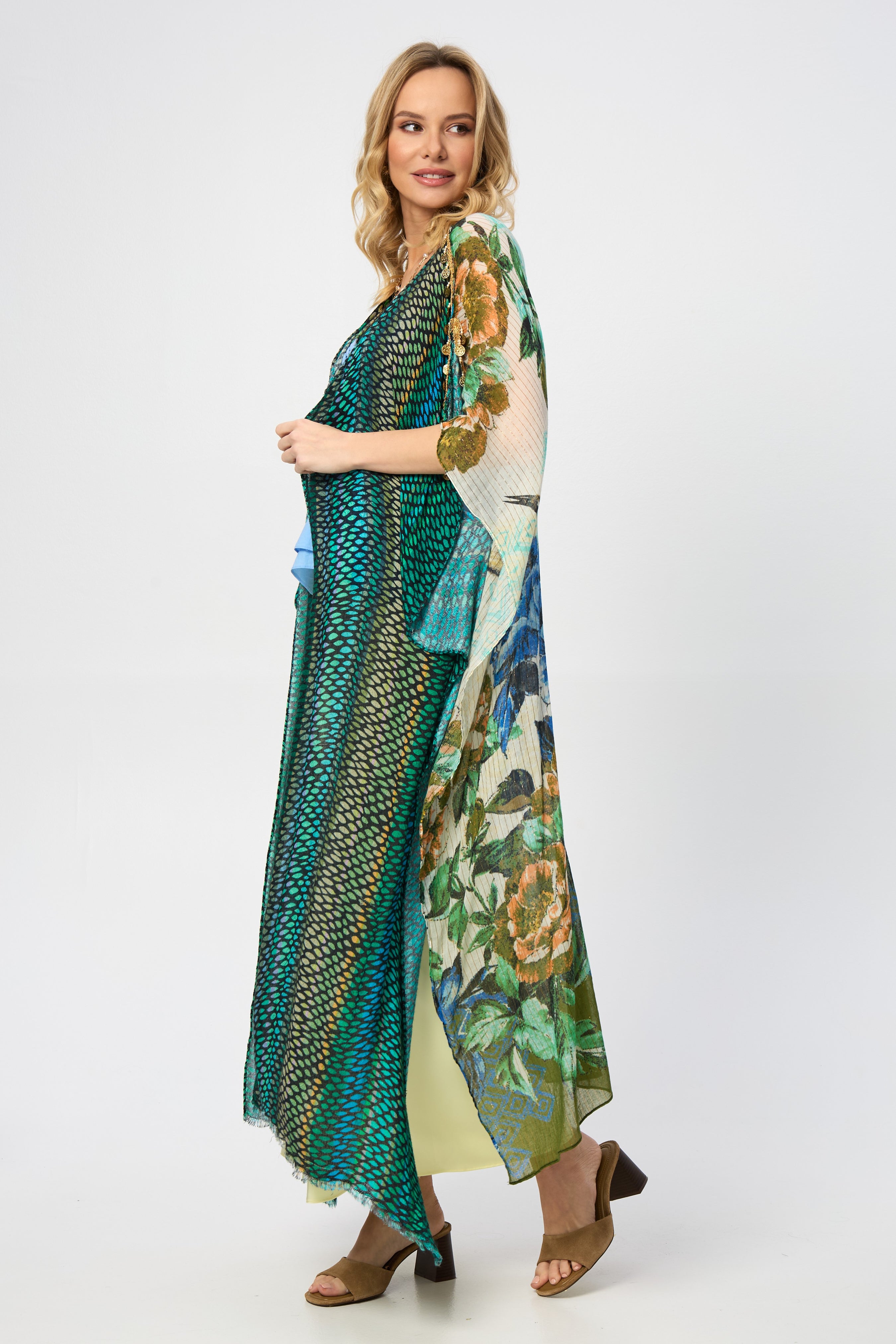 Elegant Floral Print Kimono Robe for Women - Lightweight Summer Cover Up - Perfect for Beach, Pool, or Lounge Wear
