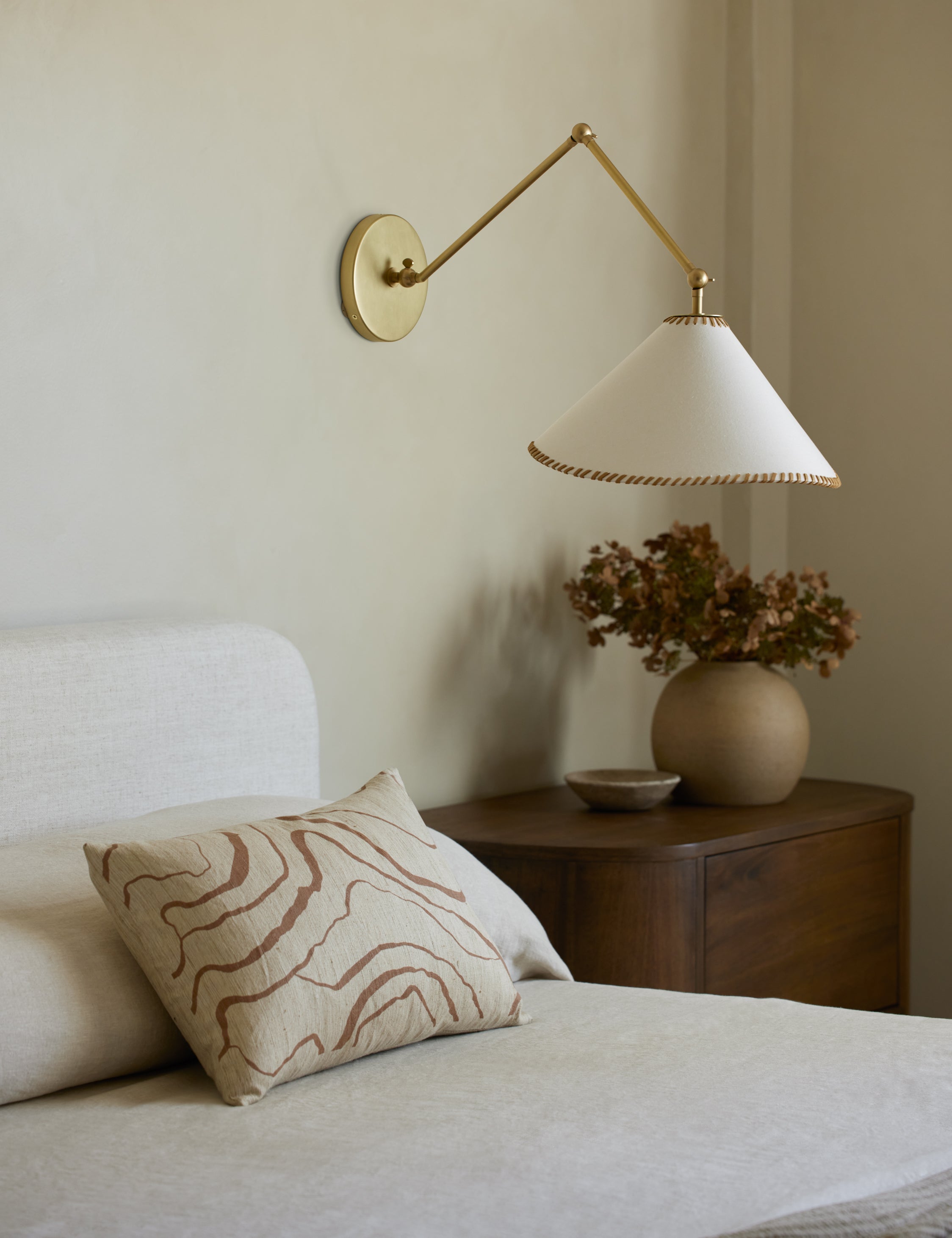 Élan Byrd Canyon Pillow - Premium Comfort for Back, Neck & Shoulder Support - Perfect for Travel, Office & Home Use