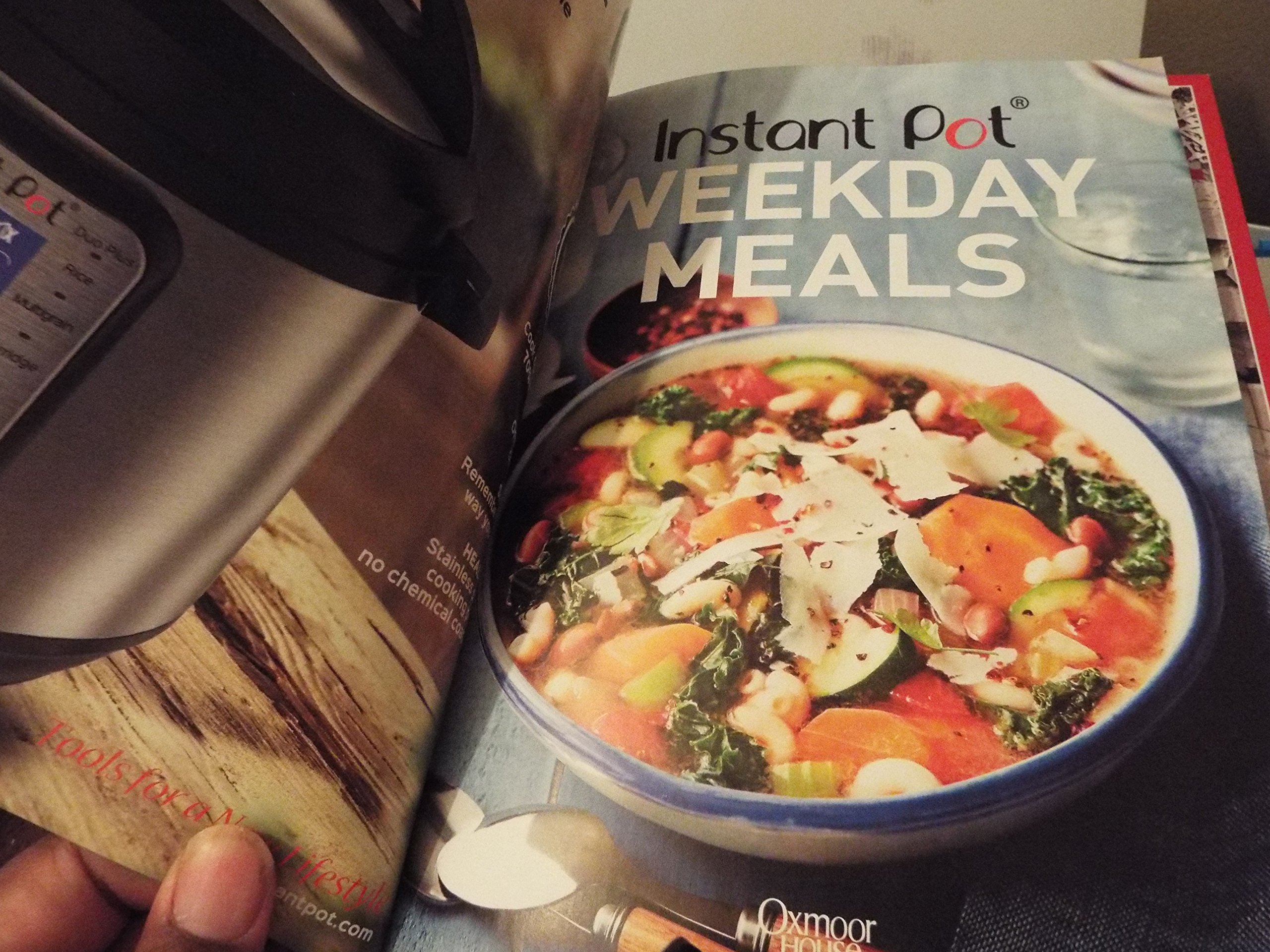 Instant Pot Cookbook: 100+ Easy & Delicious Weeknight Meals for Your Multi-Cooker - Quick Dinners, Meal Prep & Family-Friendly Recipes